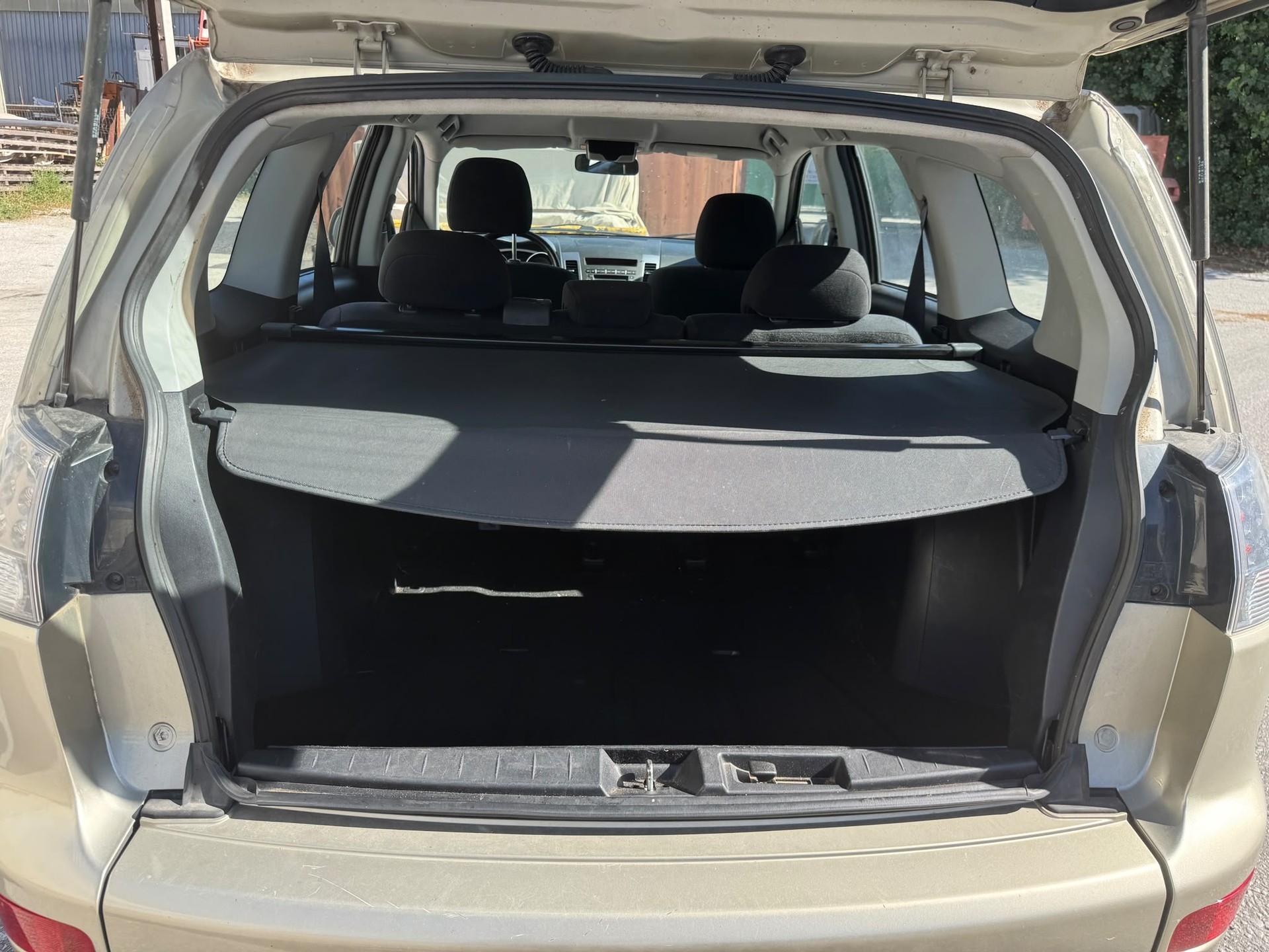MITSUBISHI Outlander 2.0 DID Invite 4WD-image-9