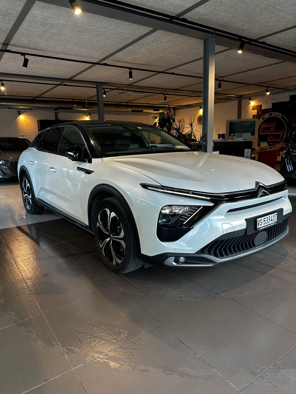 CITROEN C5 X 1.6i PHEV Shine Pack e-EAT8-image-1