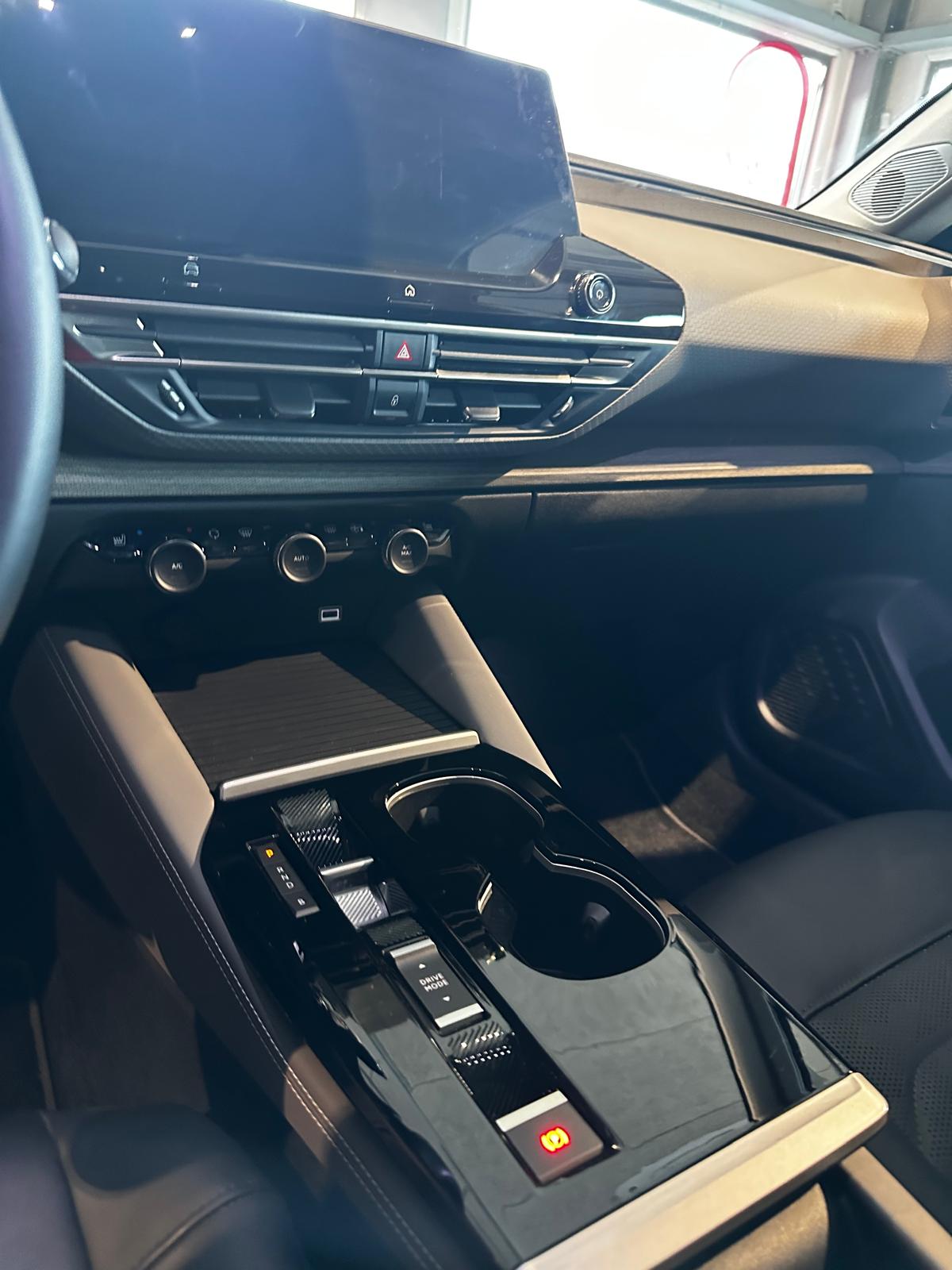 CITROEN C5 X 1.6i PHEV Shine Pack e-EAT8-image-5