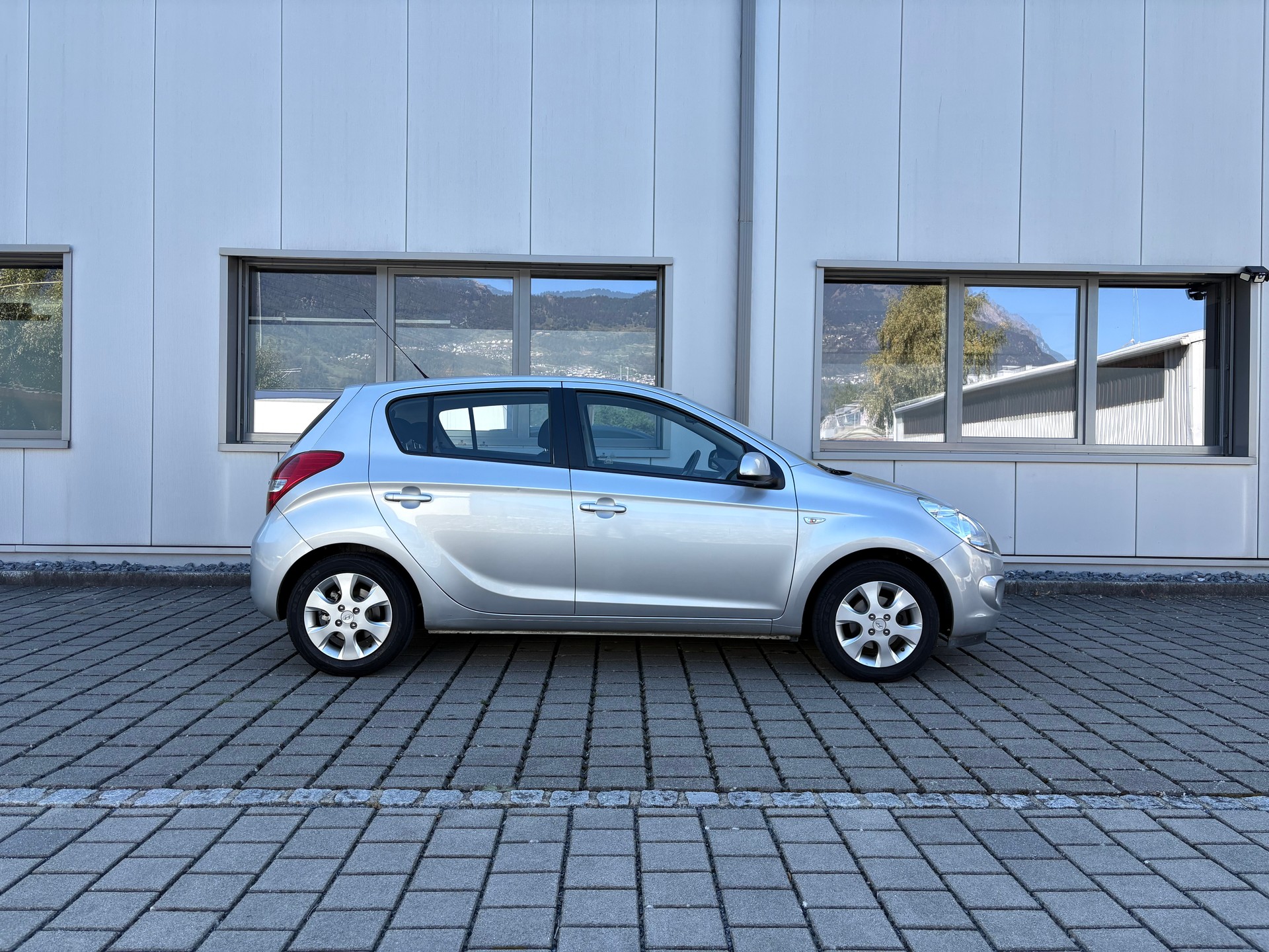 HYUNDAI i20 1.4 Swiss Plus Edition Automatic MFK 09.01.2026-image-11