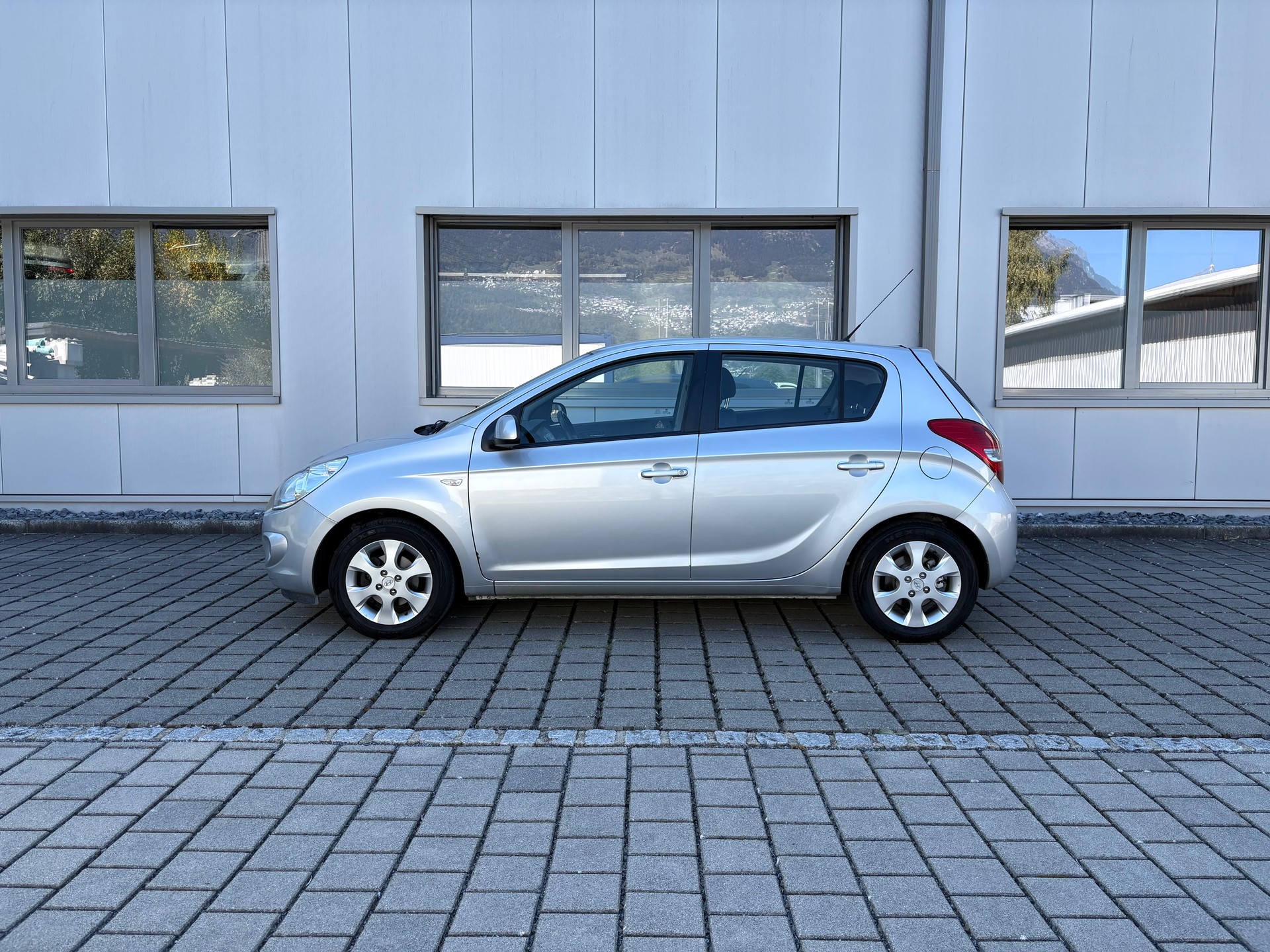 HYUNDAI i20 1.4 Swiss Plus Edition Automatic MFK 09.01.2026-image-10