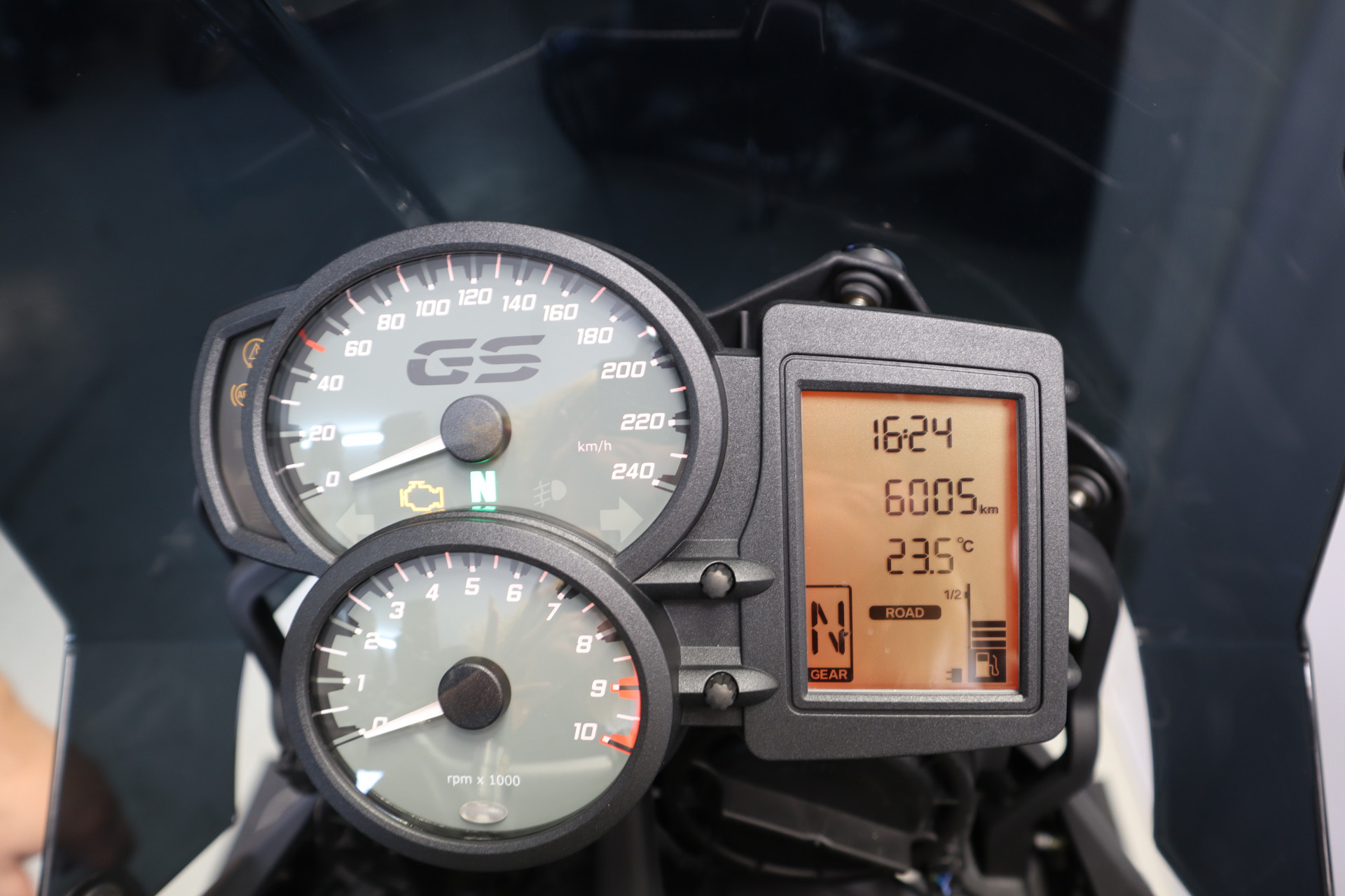 BMW F 800 GS Exclusive-image-4