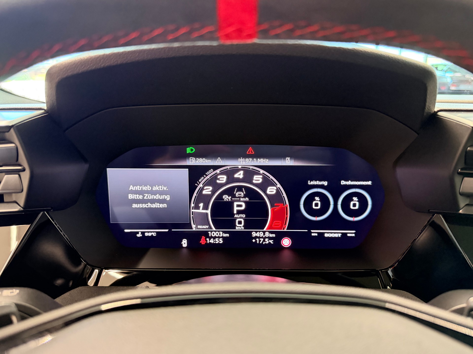 AUDI RS3 Sportback 2.5 TSI quattro S-tronic-image-26