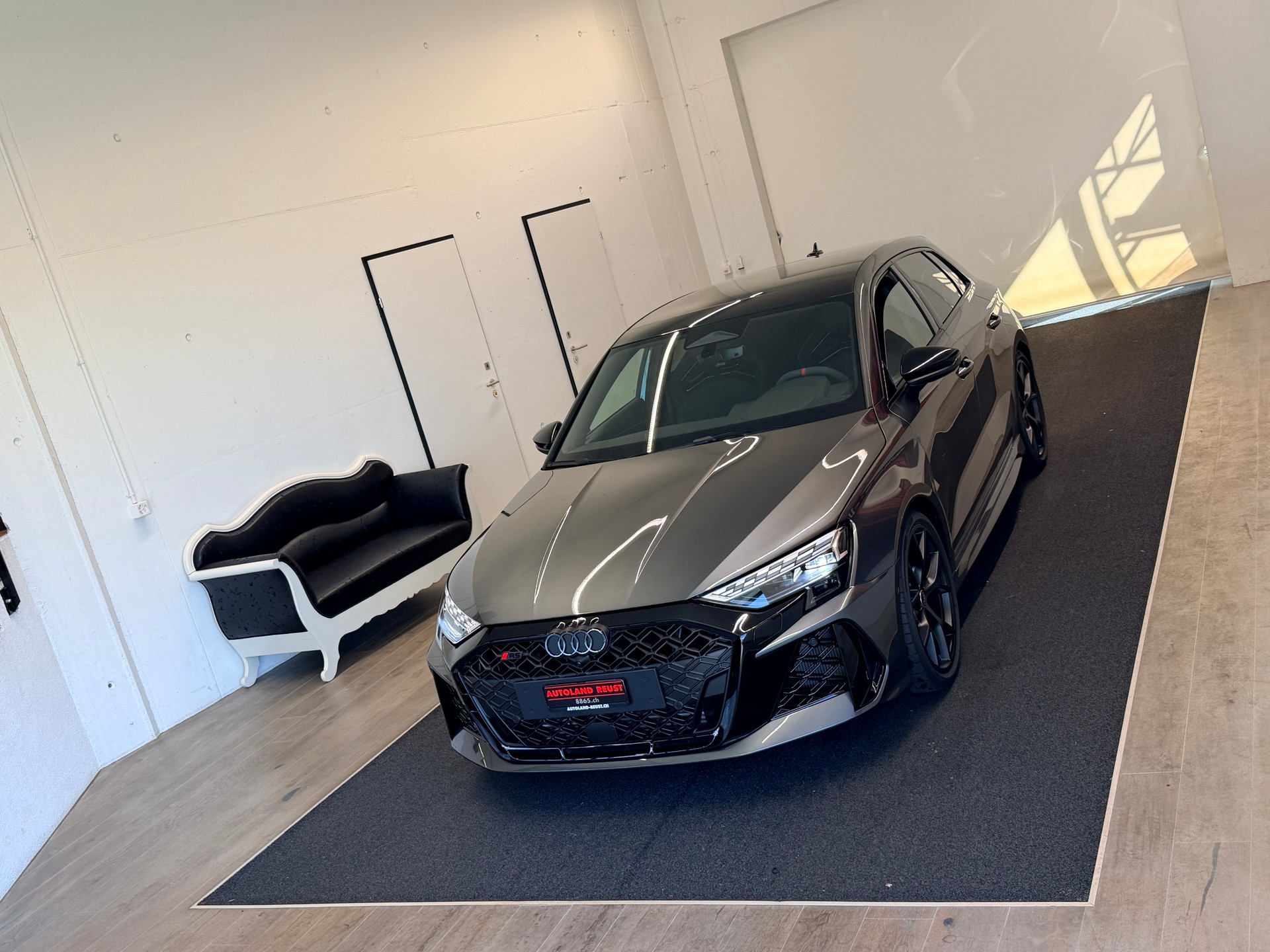 AUDI RS3 Sportback 2.5 TSI quattro S-tronic-image-3