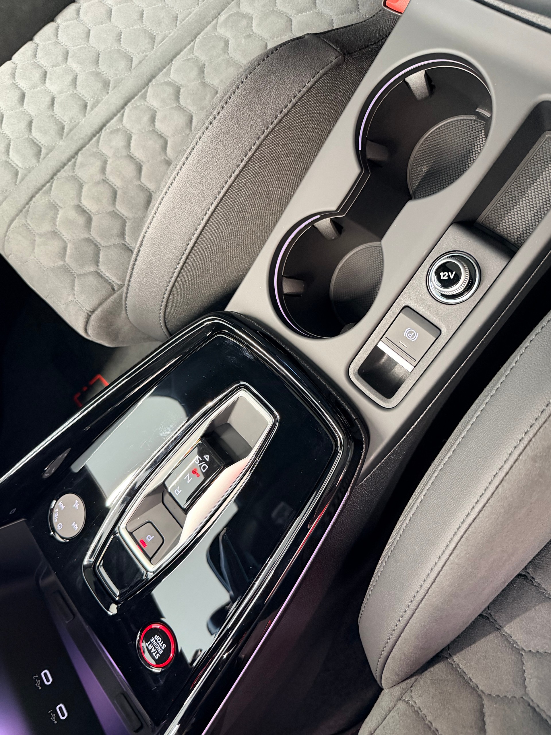 AUDI RS3 Sportback 2.5 TSI quattro S-tronic-image-23