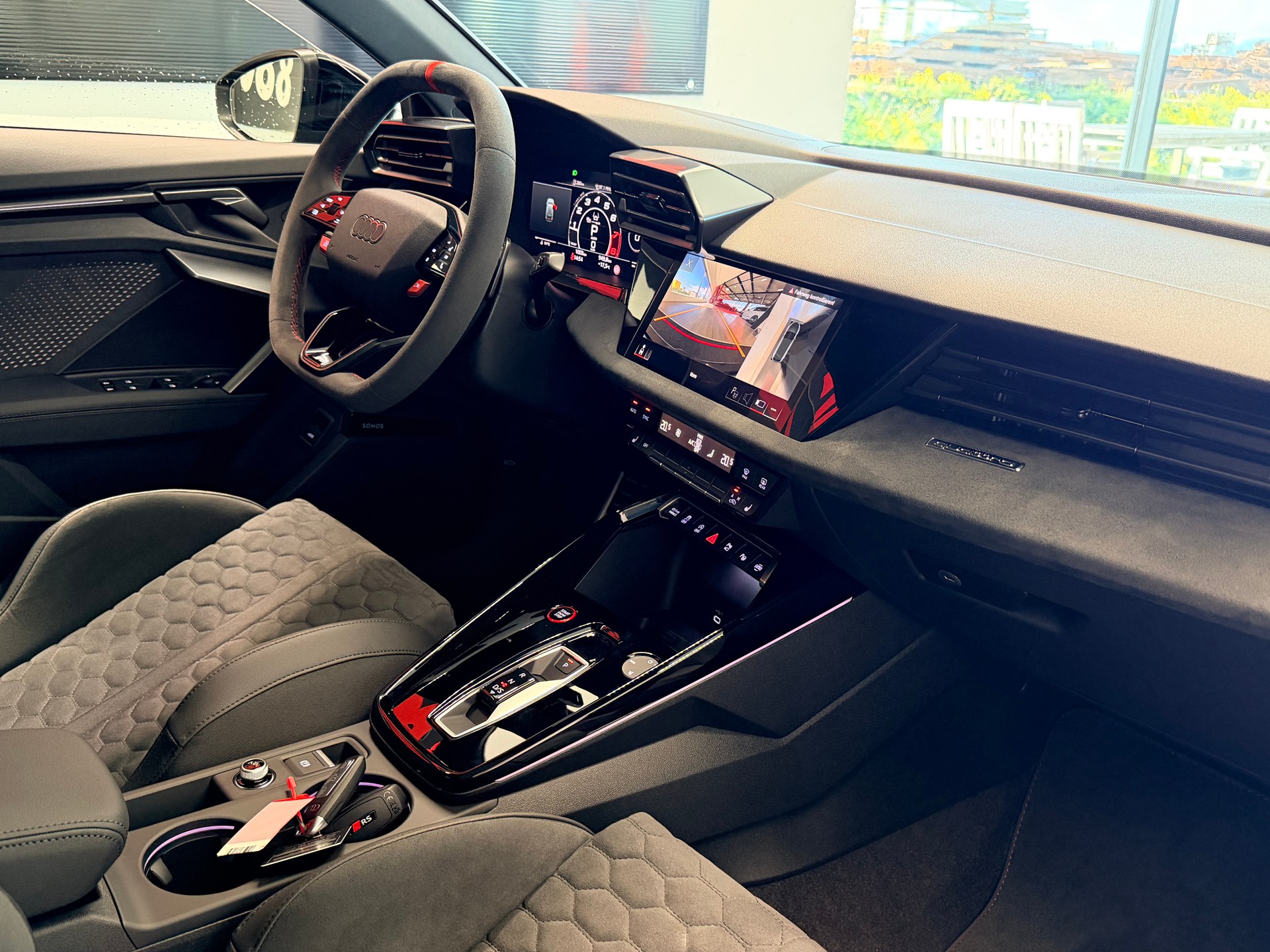AUDI RS3 Sportback 2.5 TSI quattro S-tronic-image-20