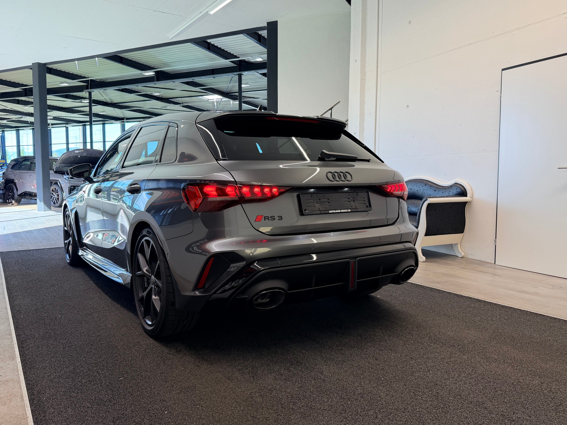 AUDI RS3 Sportback 2.5 TSI quattro S-tronic-image-7