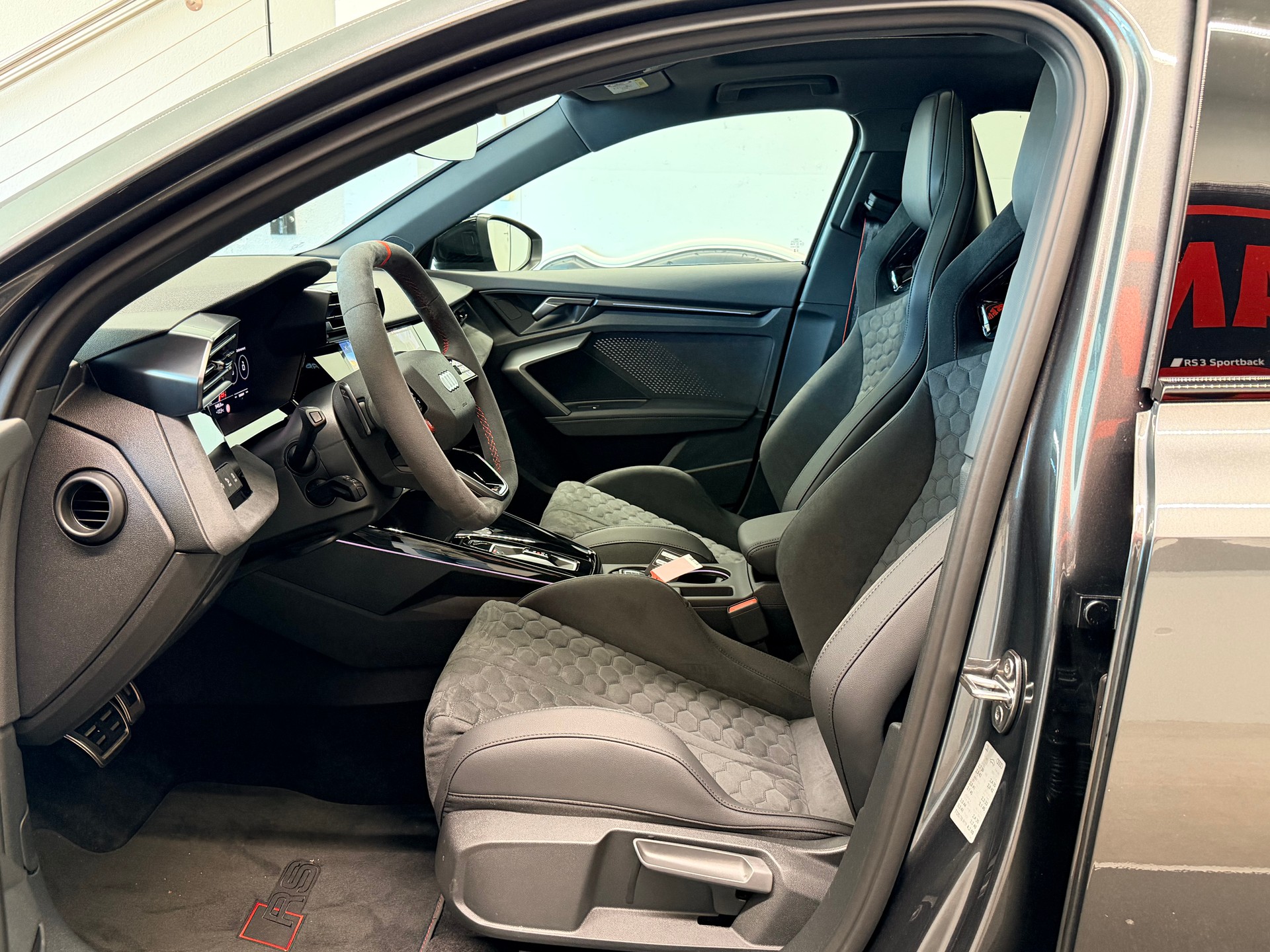 AUDI RS3 Sportback 2.5 TSI quattro S-tronic-image-14