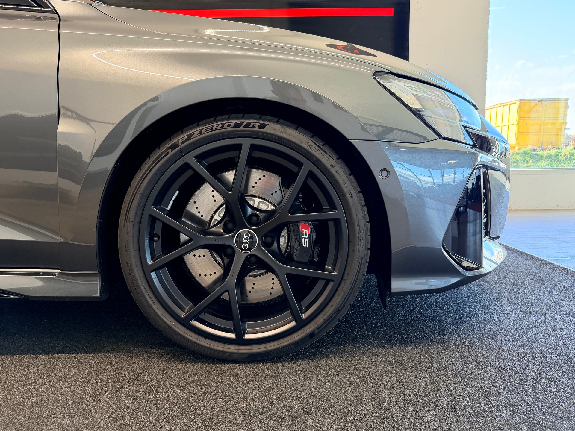 AUDI RS3 Sportback 2.5 TSI quattro S-tronic-image-5