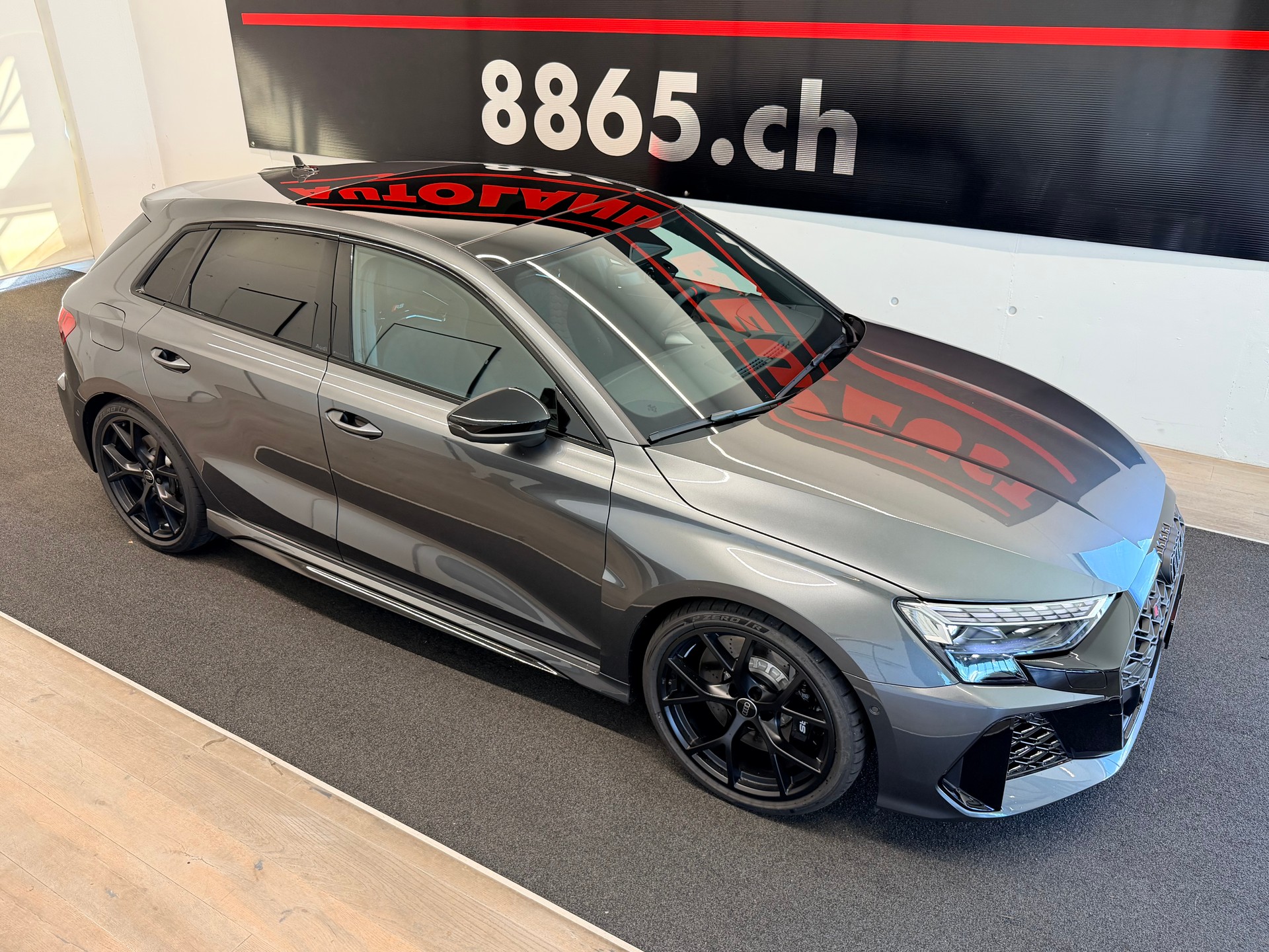 AUDI RS3 Sportback 2.5 TSI quattro S-tronic-image-4