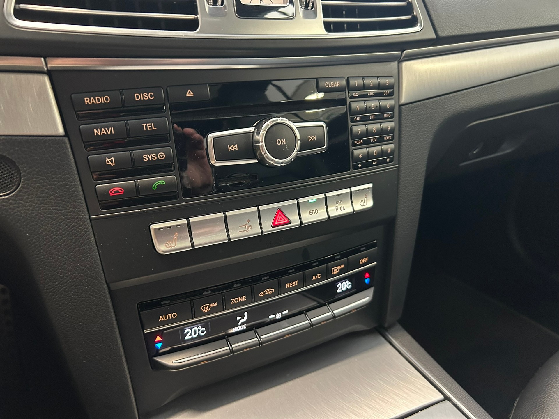 MERCEDES-BENZ E 250 Coupé 7G-Tronic-image-13