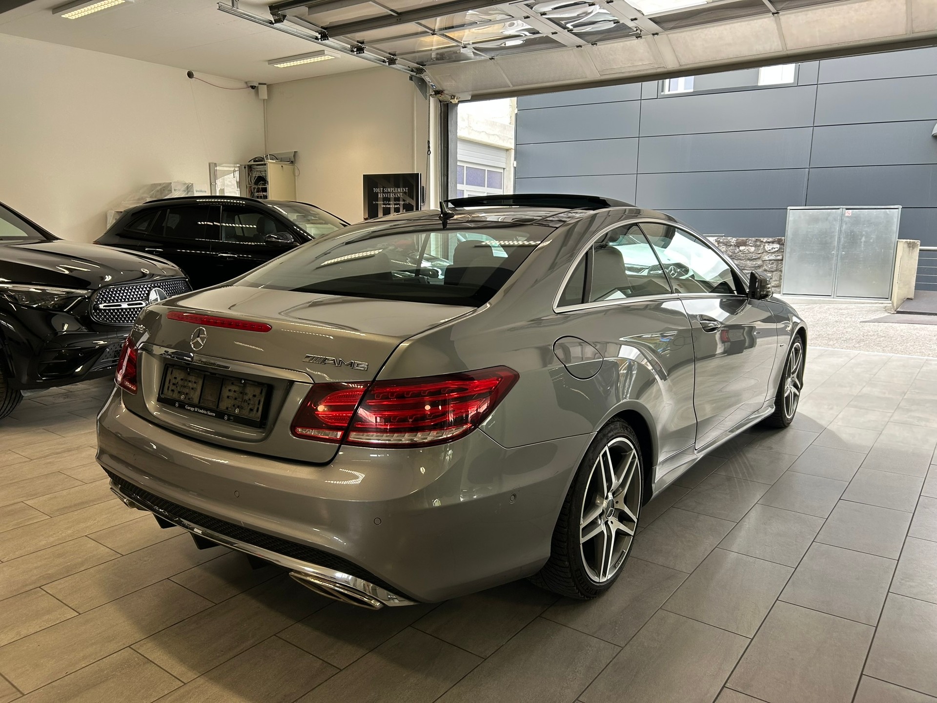 MERCEDES-BENZ E 250 Coupé 7G-Tronic-image-5