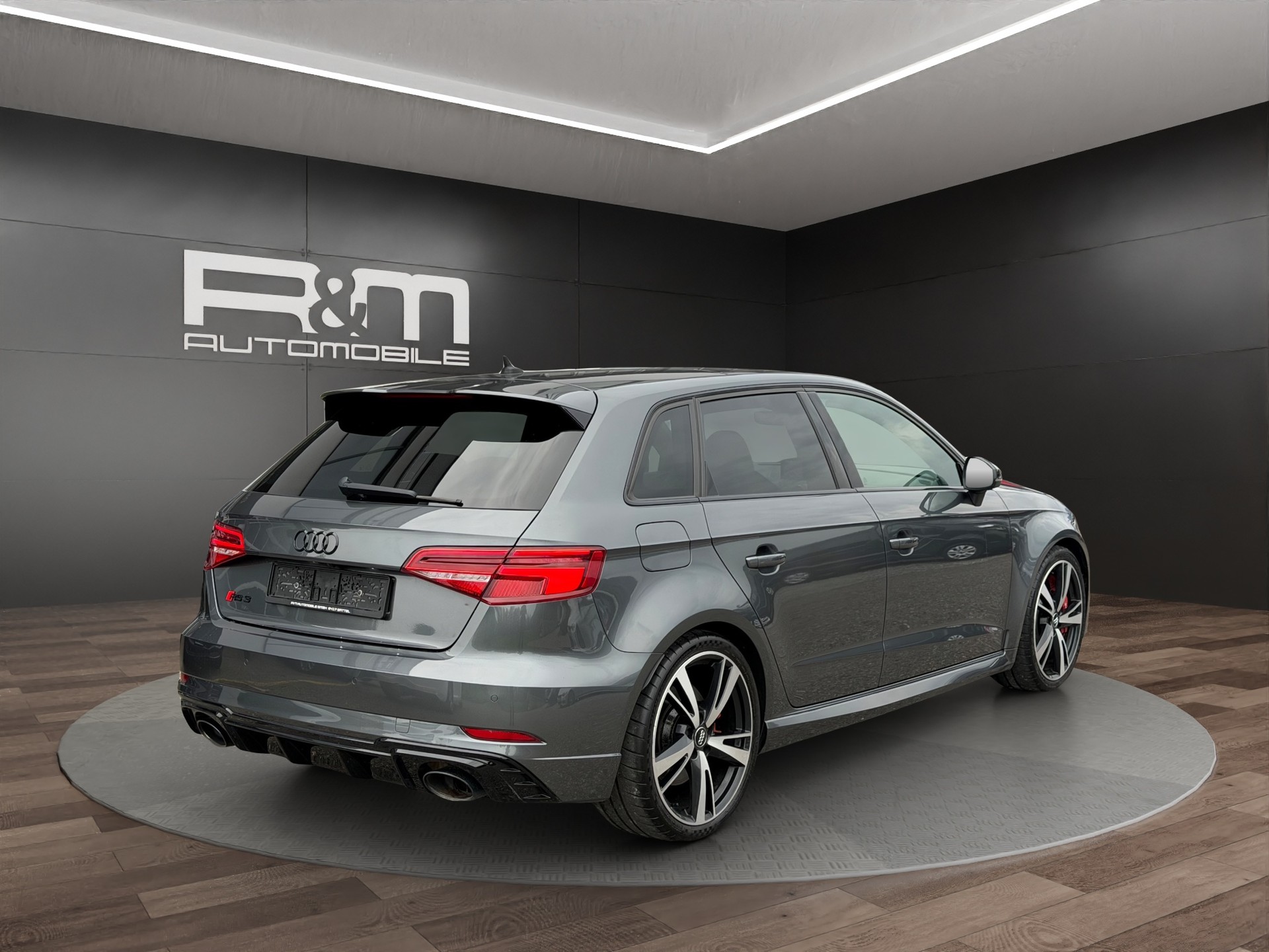 AUDI RS3 Sportback 2.5 TSI quattro S-tronic-image-3