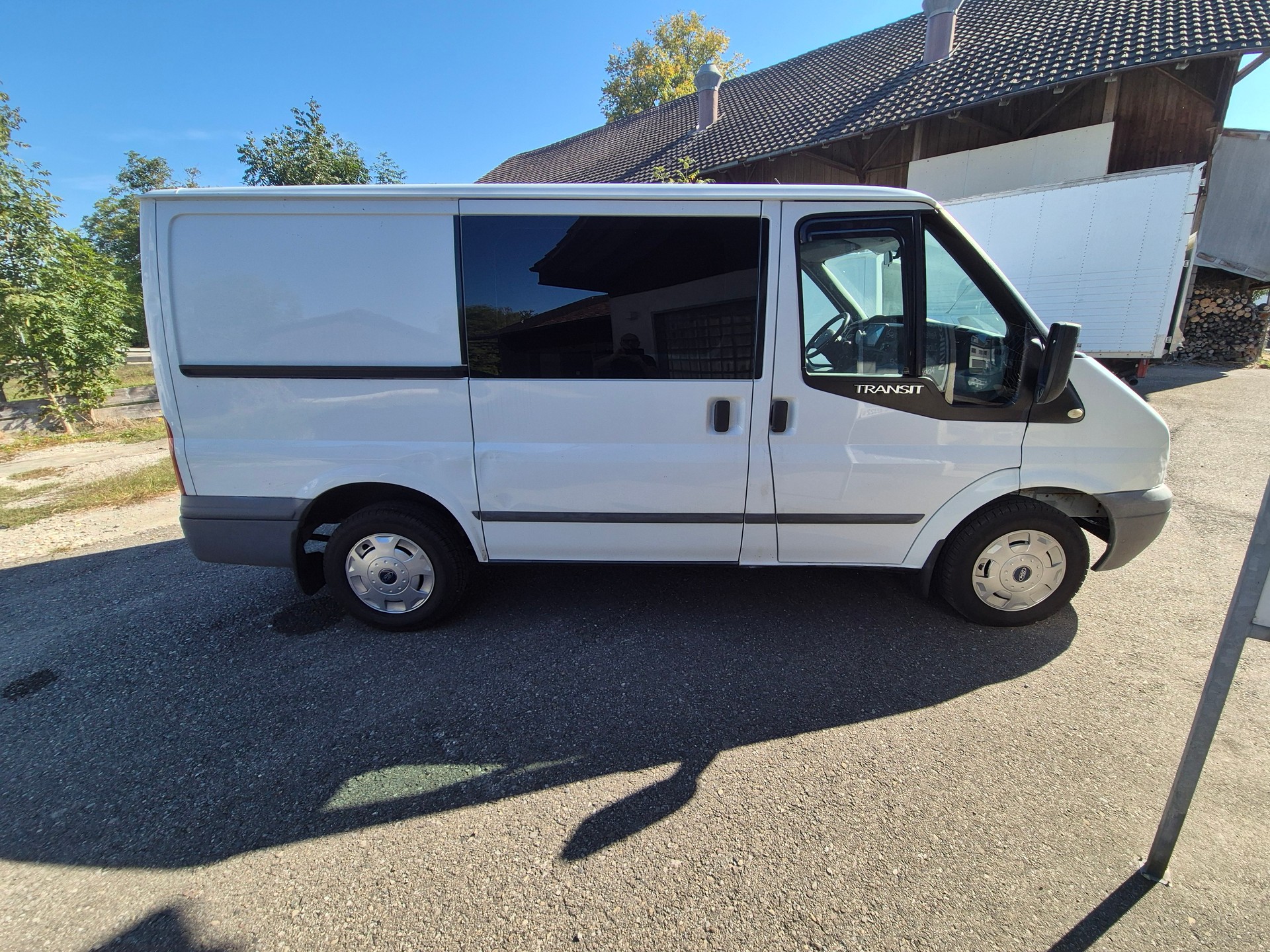 FORD 2.2 TDCi 85 Trend-image-1