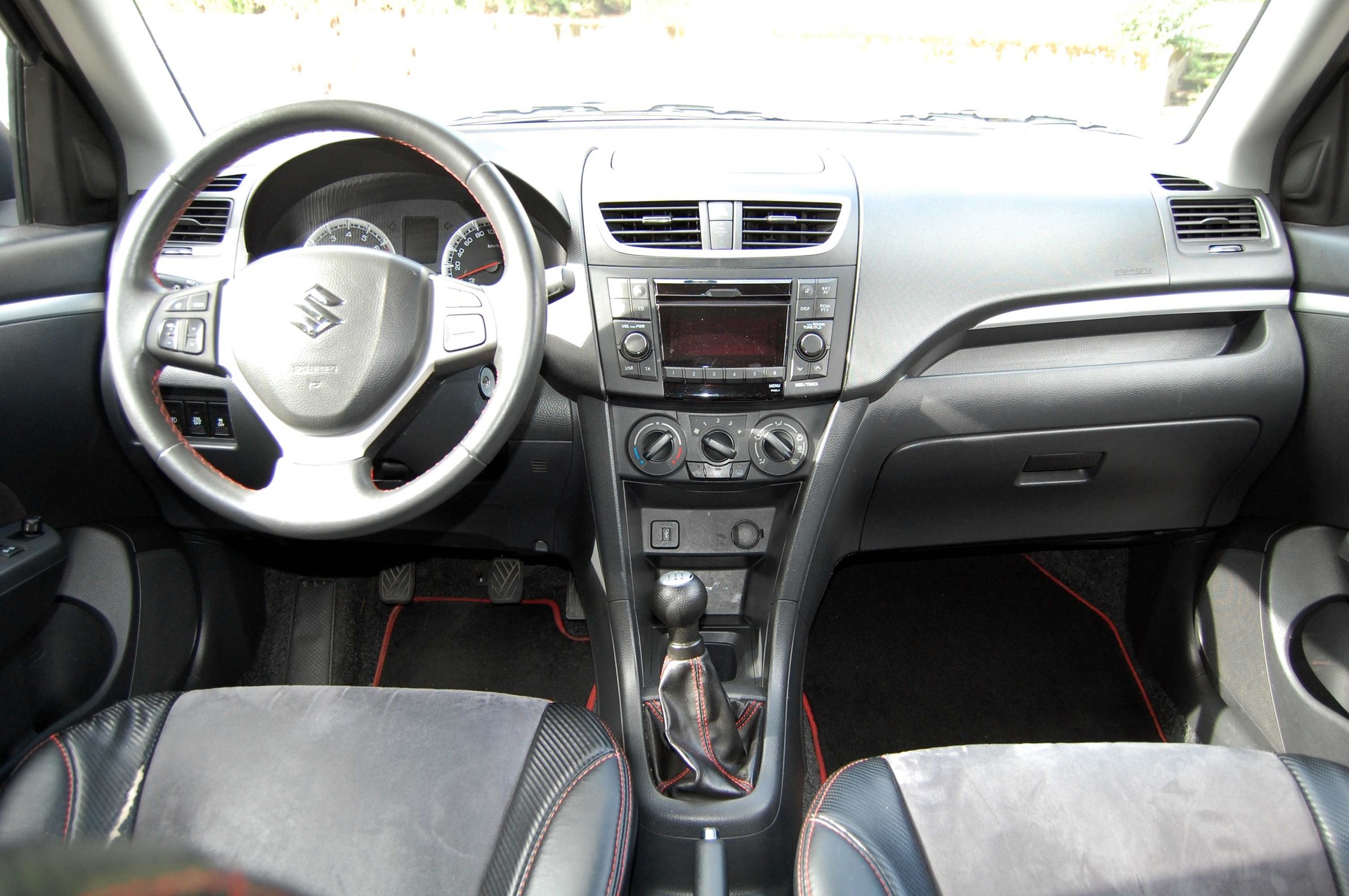 SUZUKI Swift 1.2i 16V GL Sergio Cellano-image-8