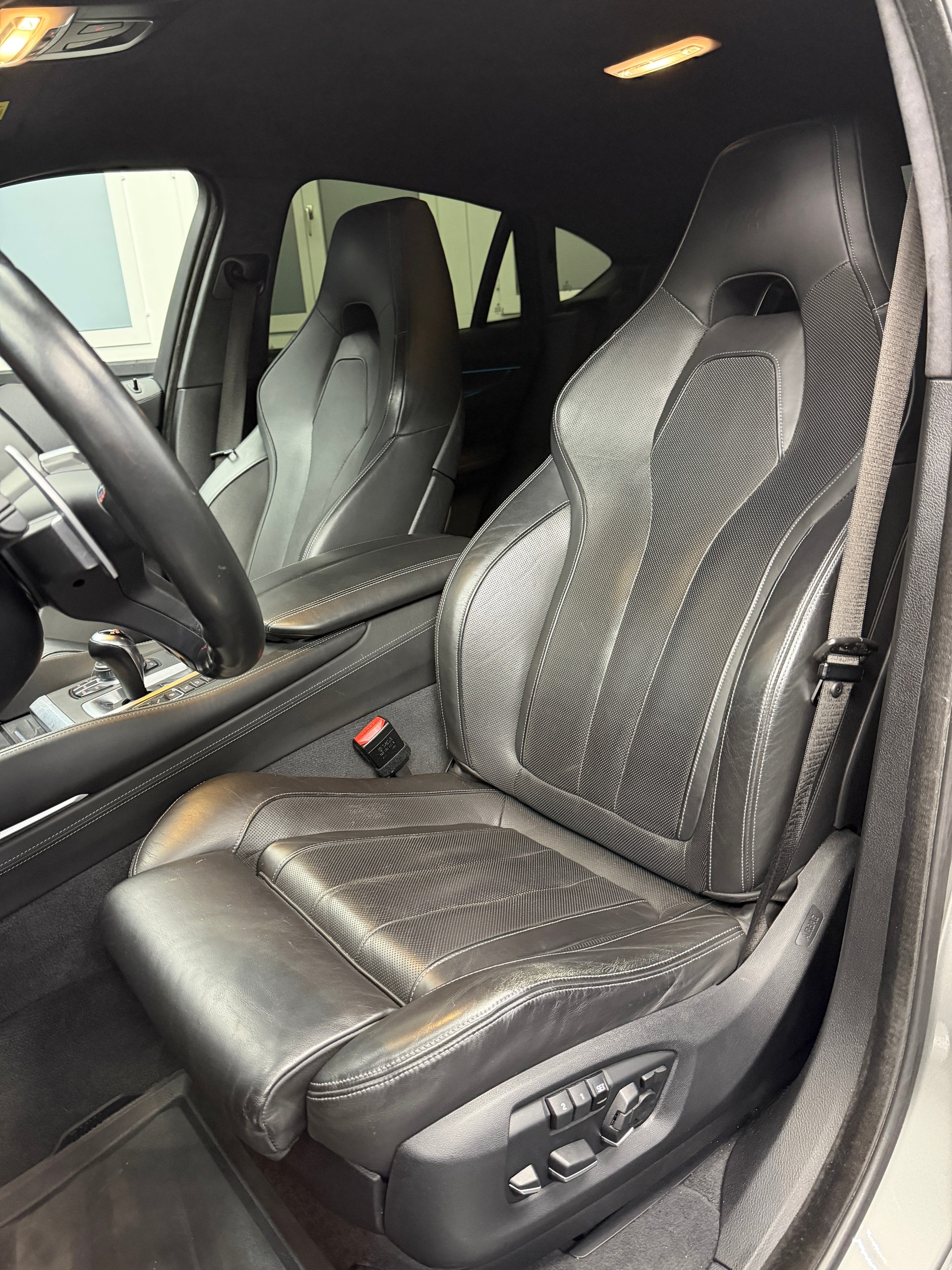 BMW X6M Steptronic-image-7