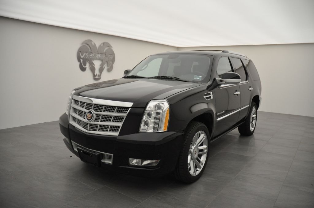 CADILLAC Escalade 6.2 Platinum Edition-image-0