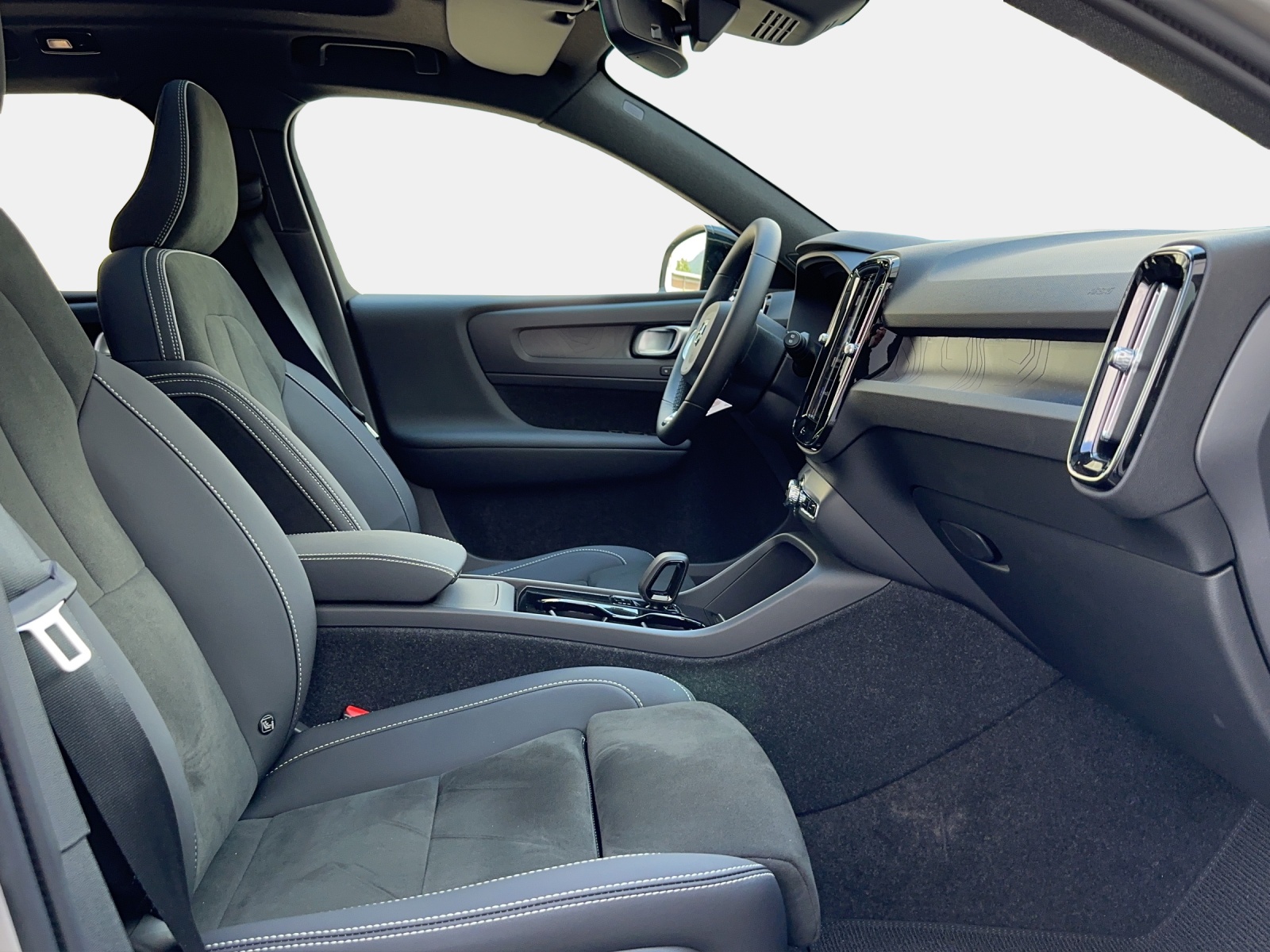 VOLVO XC40 Recharge E80 82kWh Ultimate AWD-image-7
