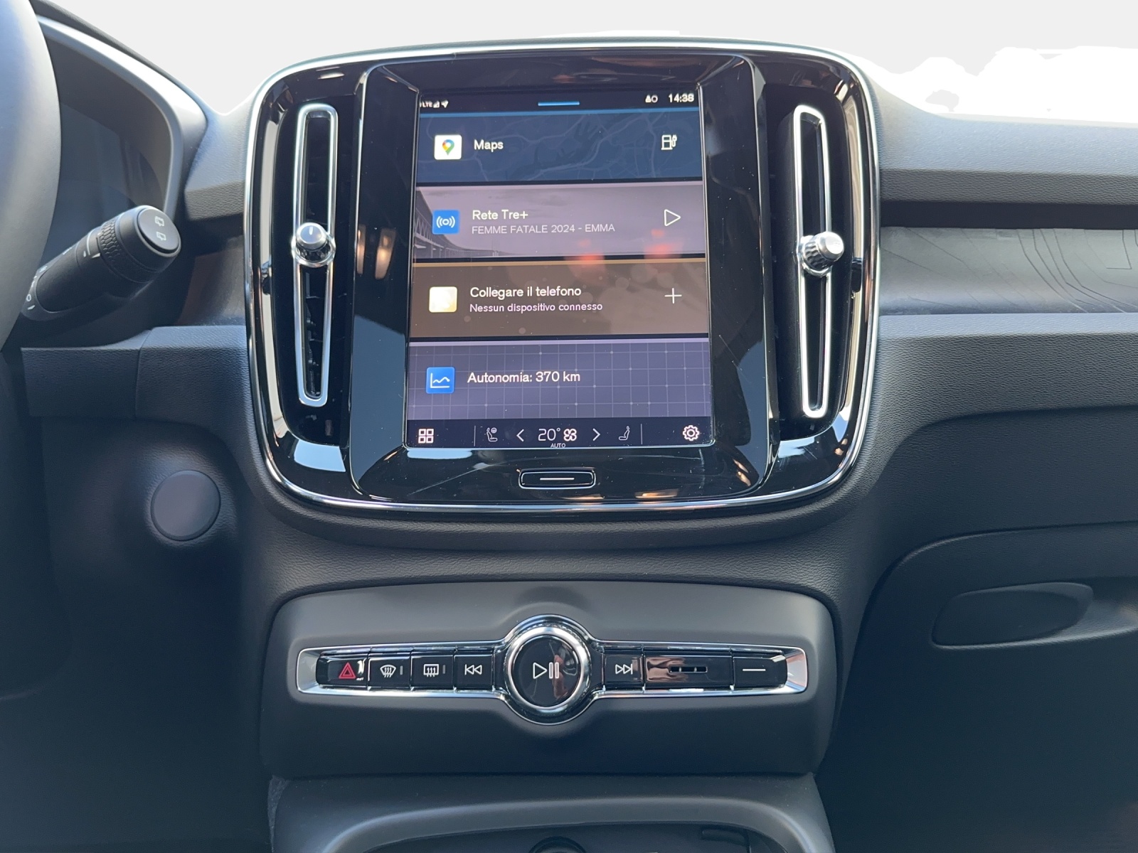 VOLVO XC40 Recharge E80 82kWh Ultimate AWD-image-13