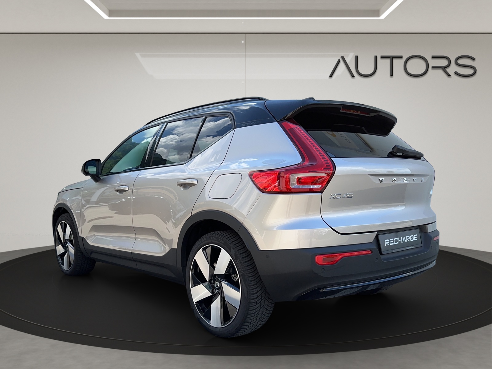 VOLVO XC40 Recharge E80 82kWh Ultimate AWD-image-1