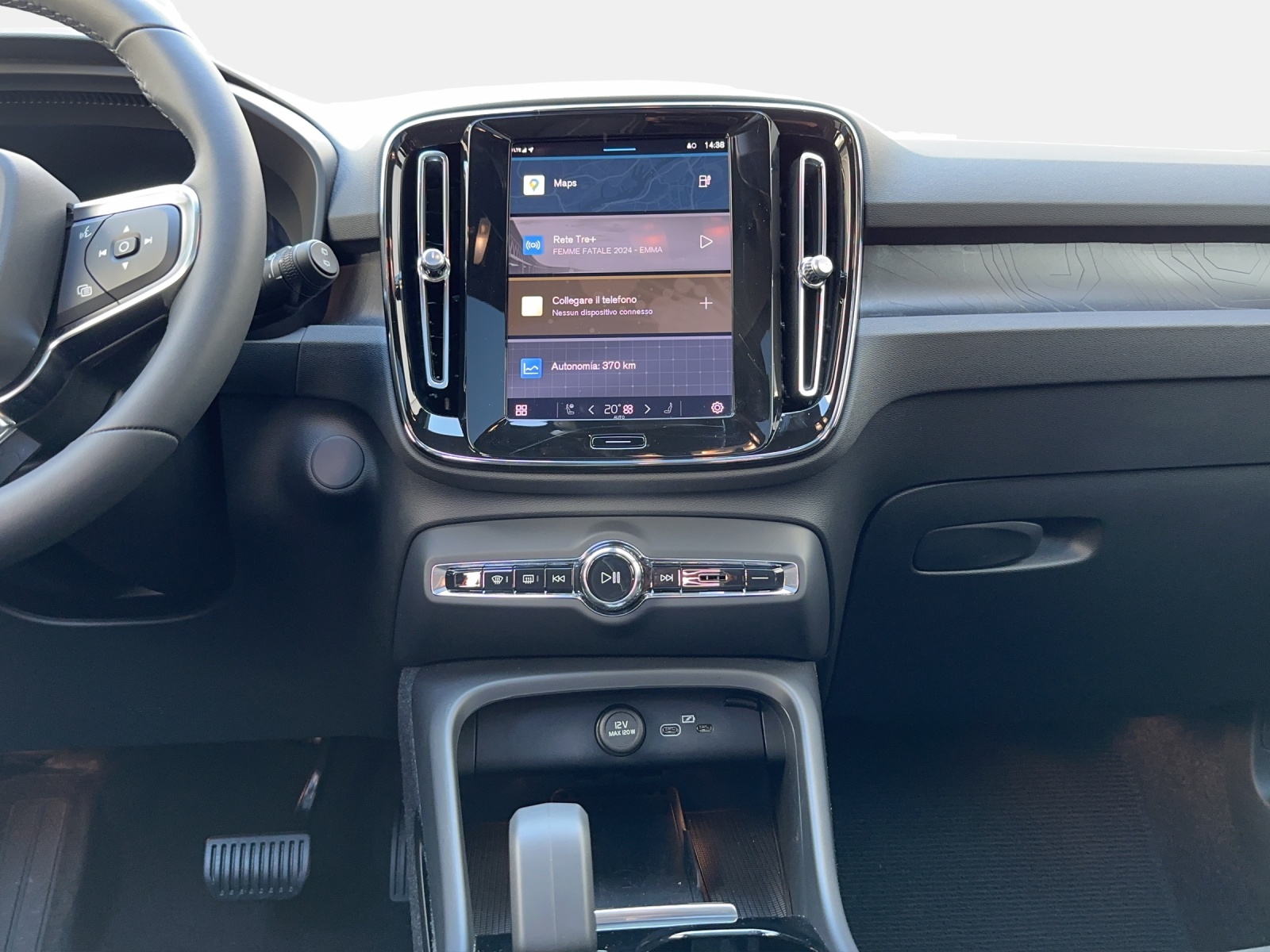 VOLVO XC40 Recharge E80 82kWh Ultimate AWD-image-12