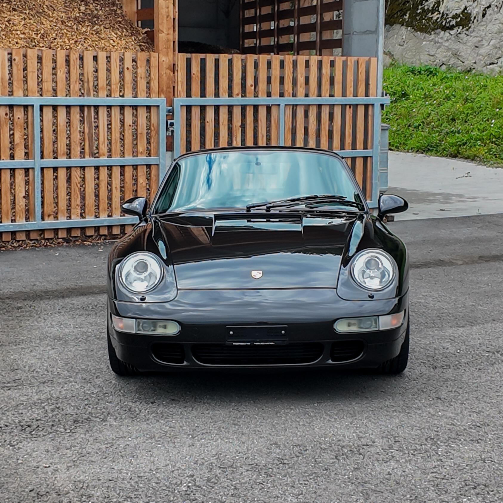 PORSCHE 911 Carrera 4S-image-4
