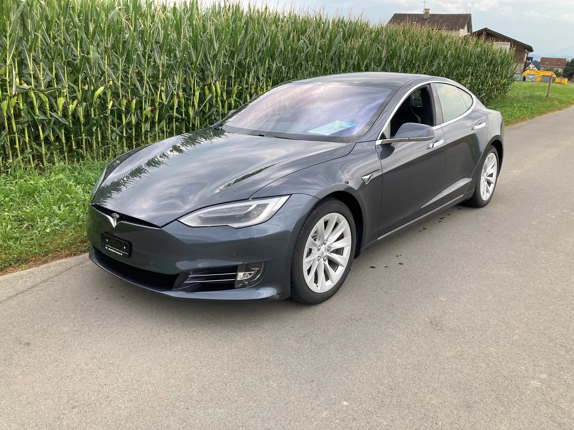 TESLA Model S 75 D-image-1