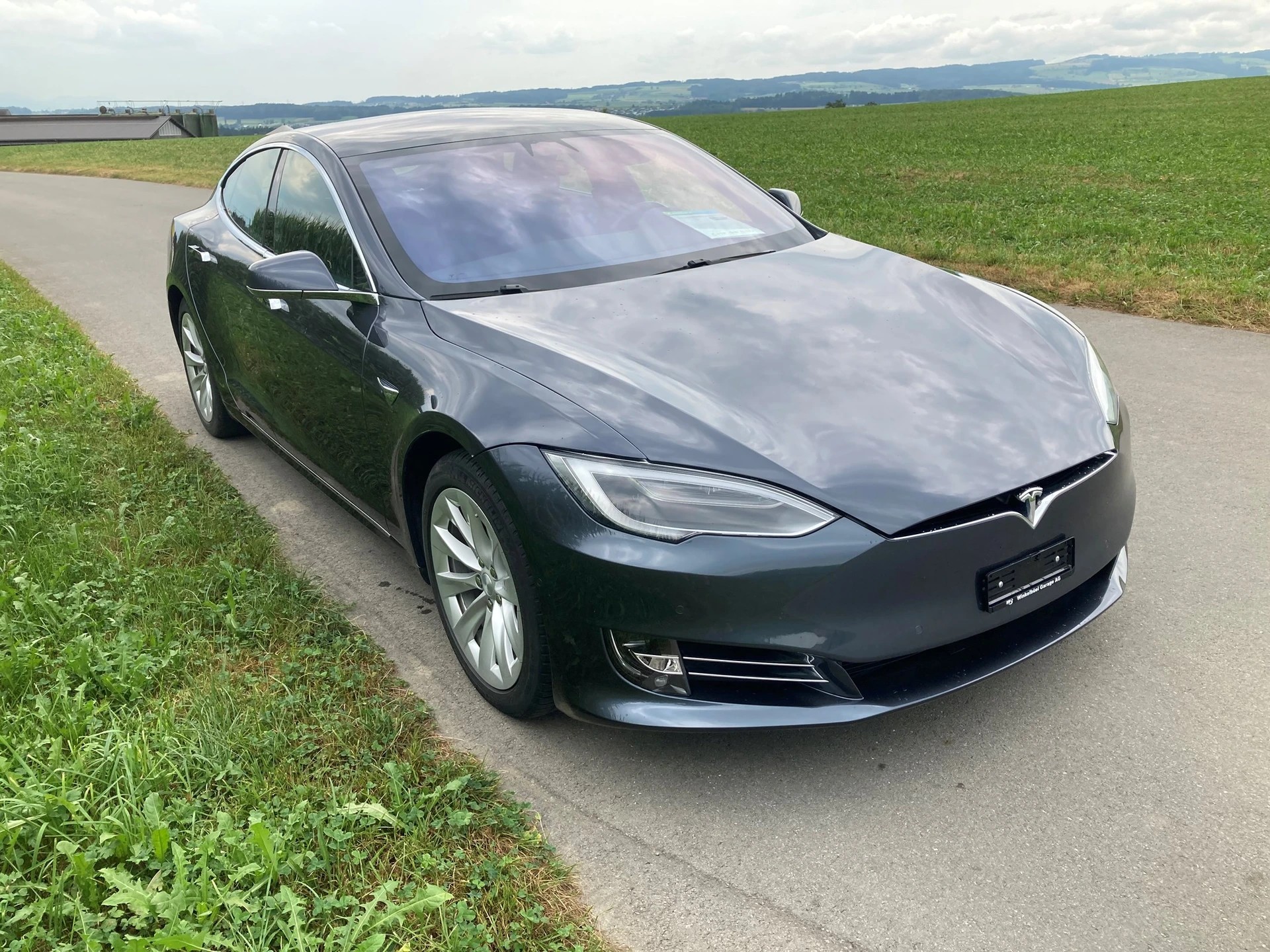 TESLA Model S 75 D-image-0
