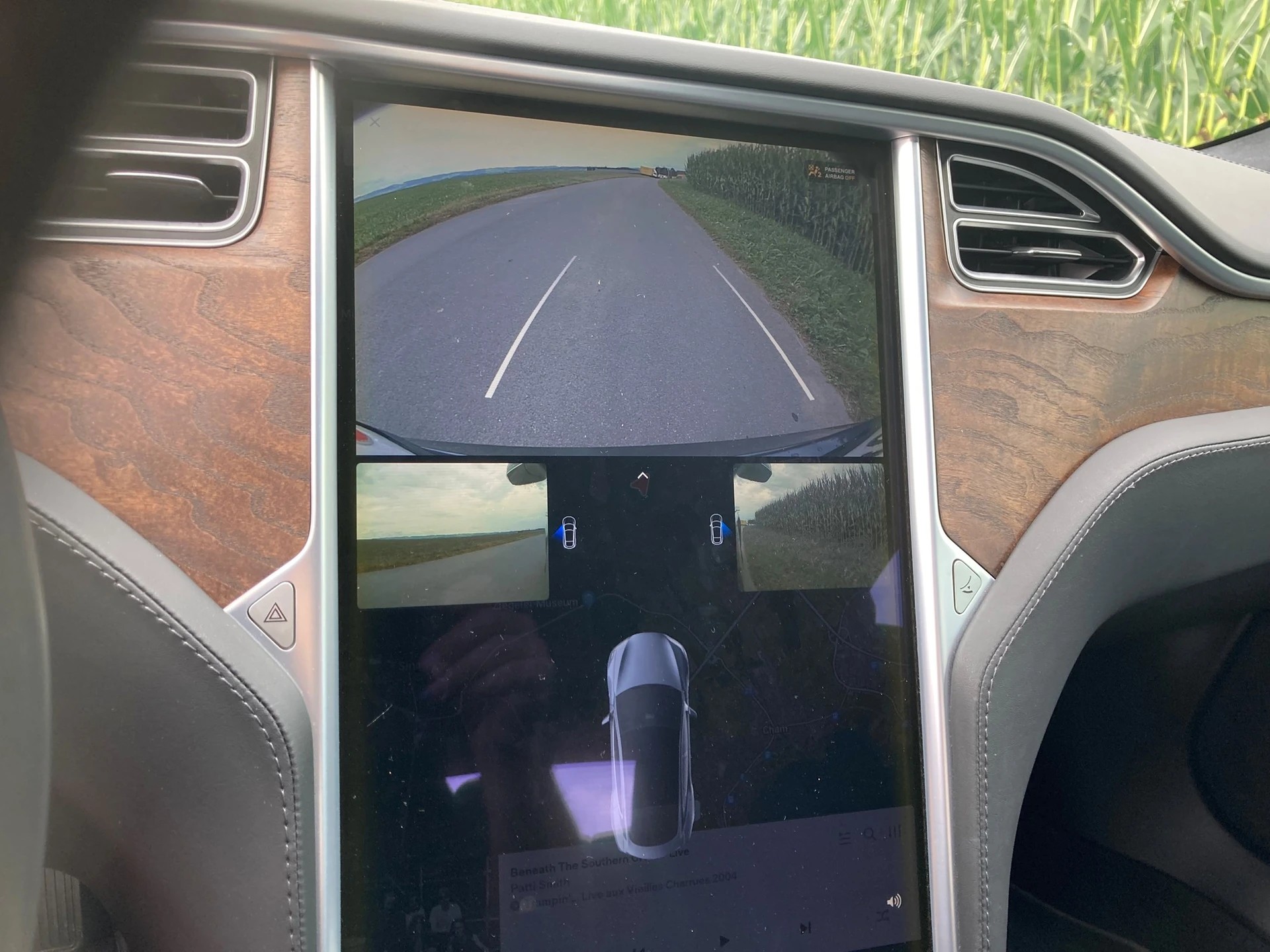 TESLA Model S 75 D-image-9