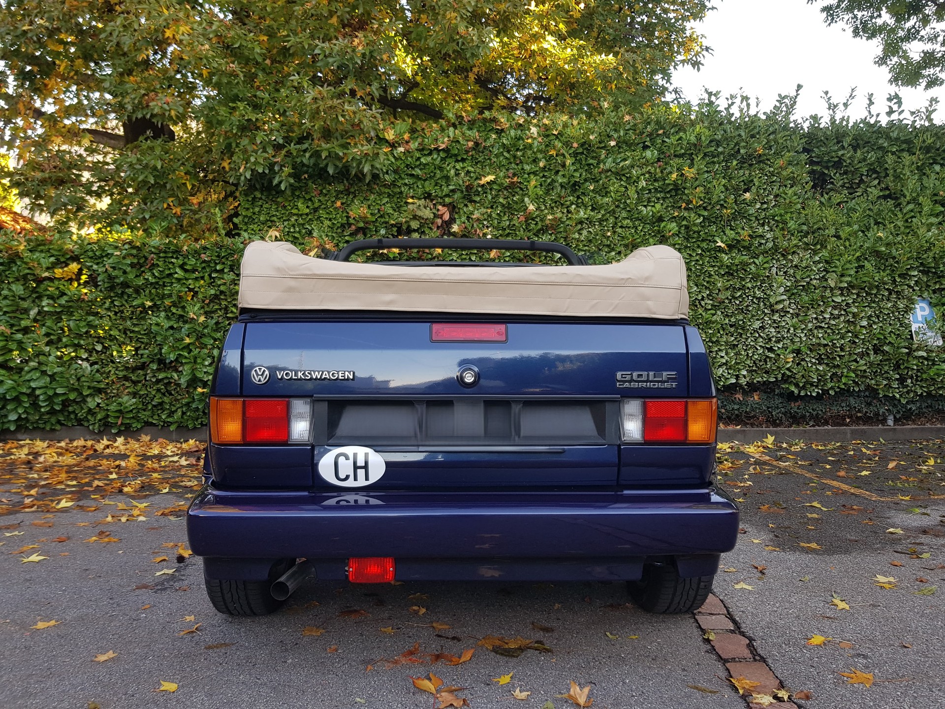 VW Golf Cabriolet 1800 Classic-Line Leder-image-1