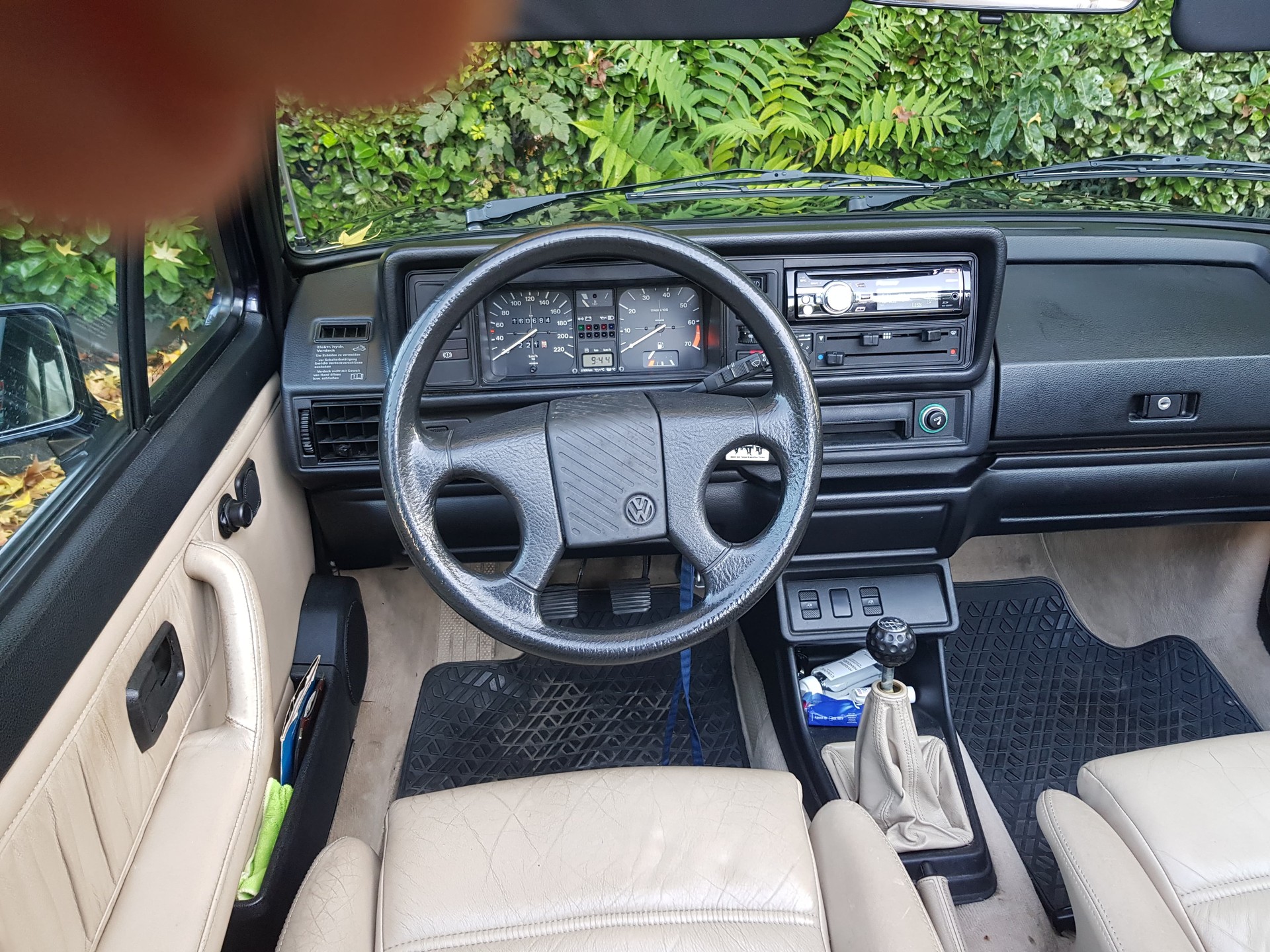 VW Golf Cabriolet 1800 Classic-Line Leder-image-3