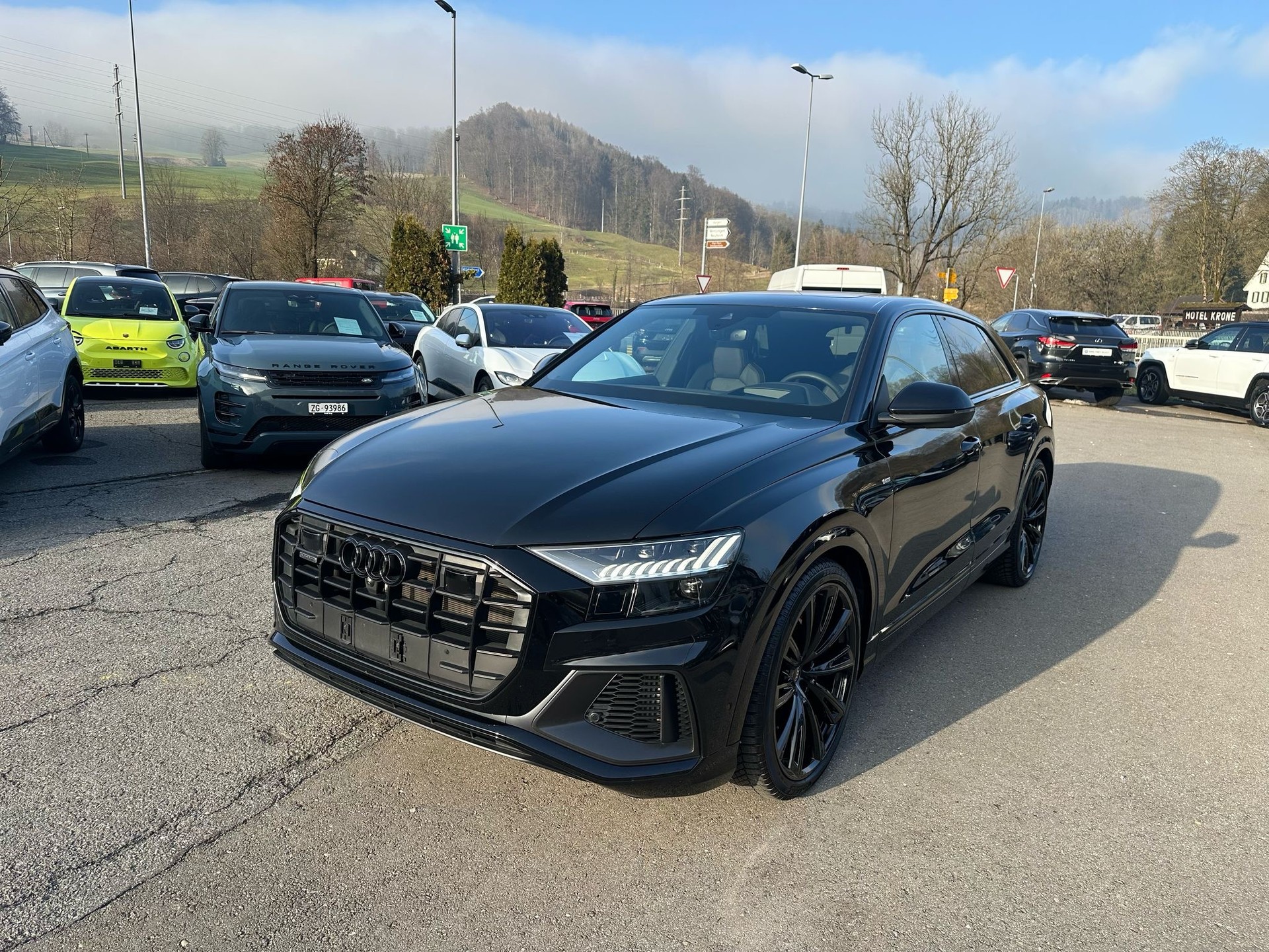 AUDI Q8 SUV 55 TFSI quattro tiptronic-image-0