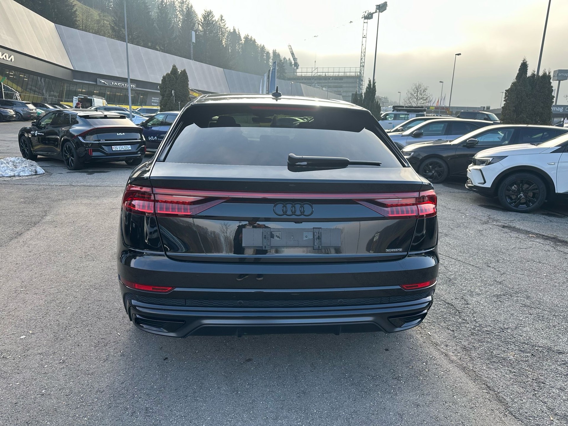 AUDI Q8 SUV 55 TFSI quattro tiptronic-image-2
