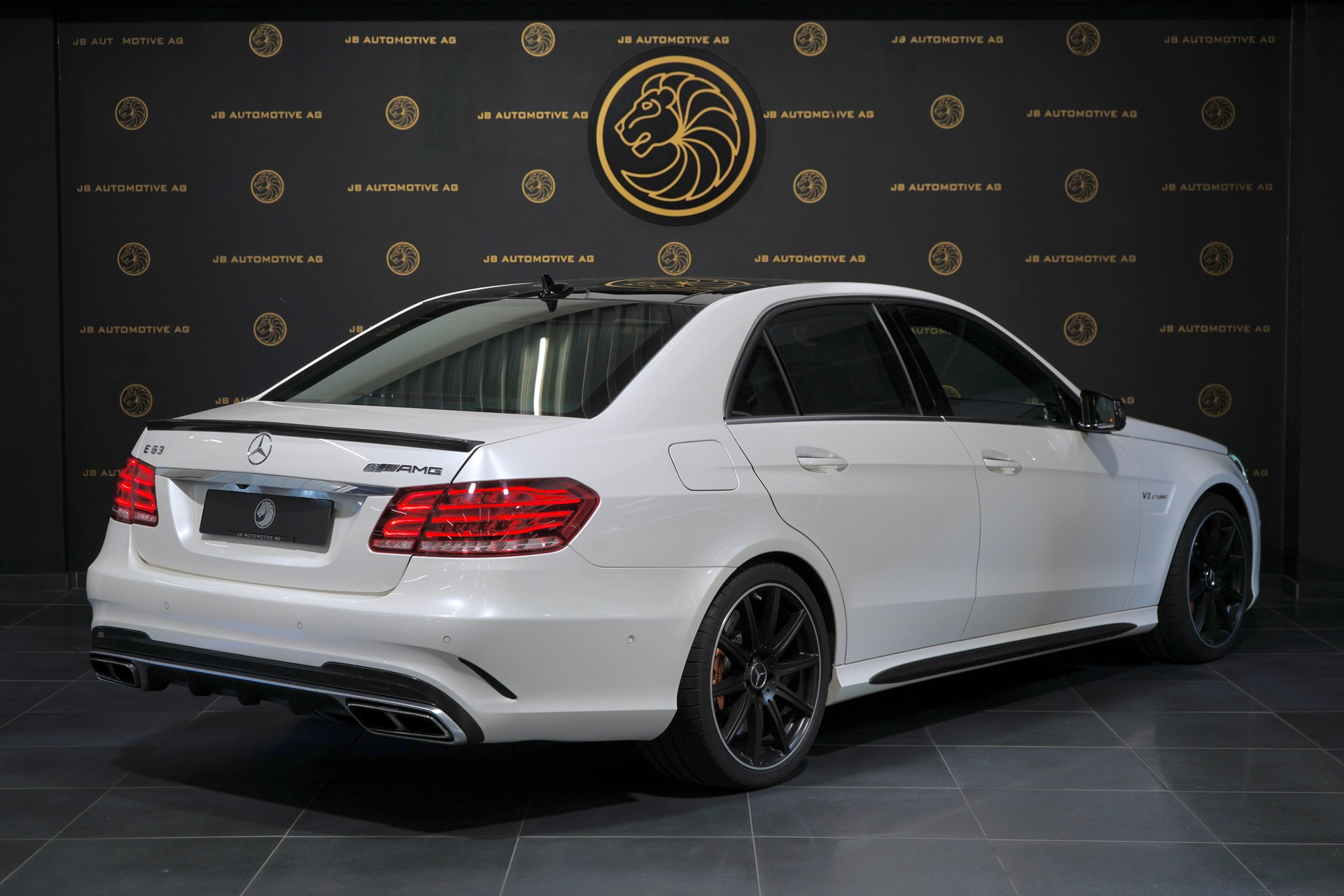 MERCEDES-BENZ E 63 AMG S 4Matic Speedshift-image-1