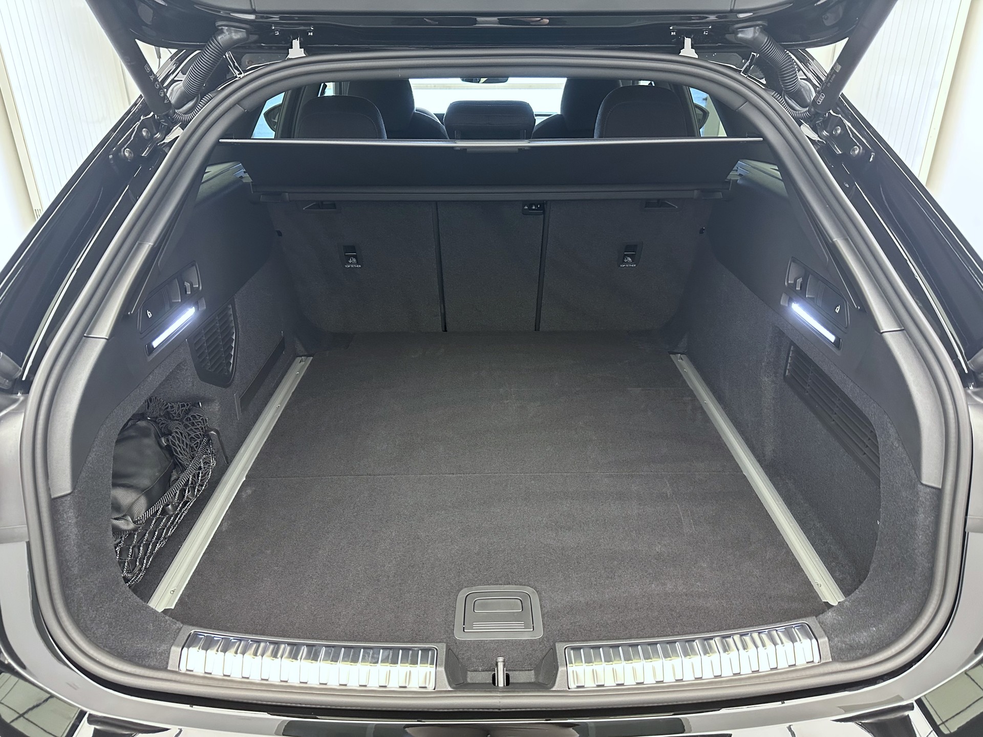 AUDI A6 Avant TDI quattro 150 kW S tronic-image-21