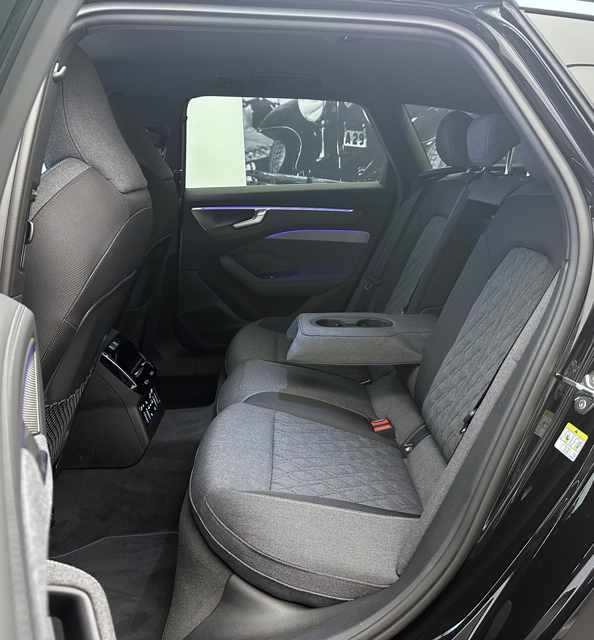 AUDI A6 Avant TDI quattro 150 kW S tronic-image-20