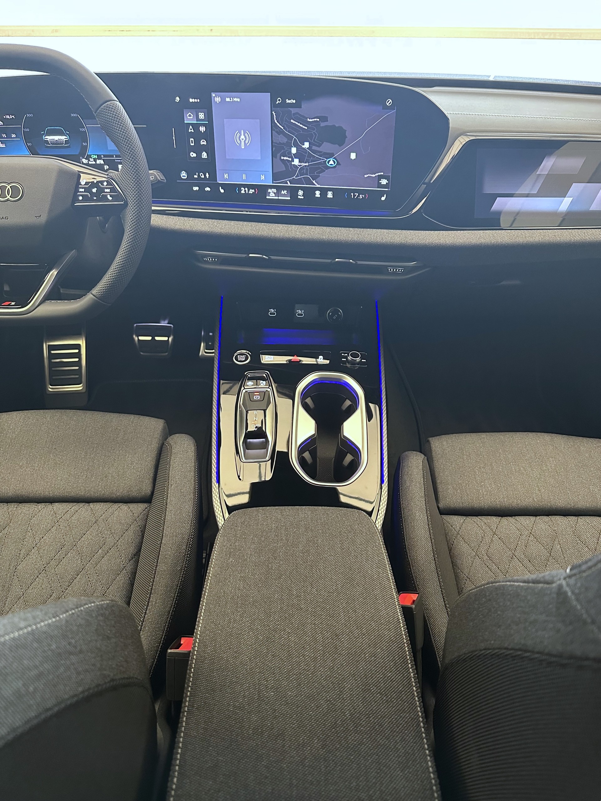 AUDI A6 Avant TDI quattro 150 kW S tronic-image-11