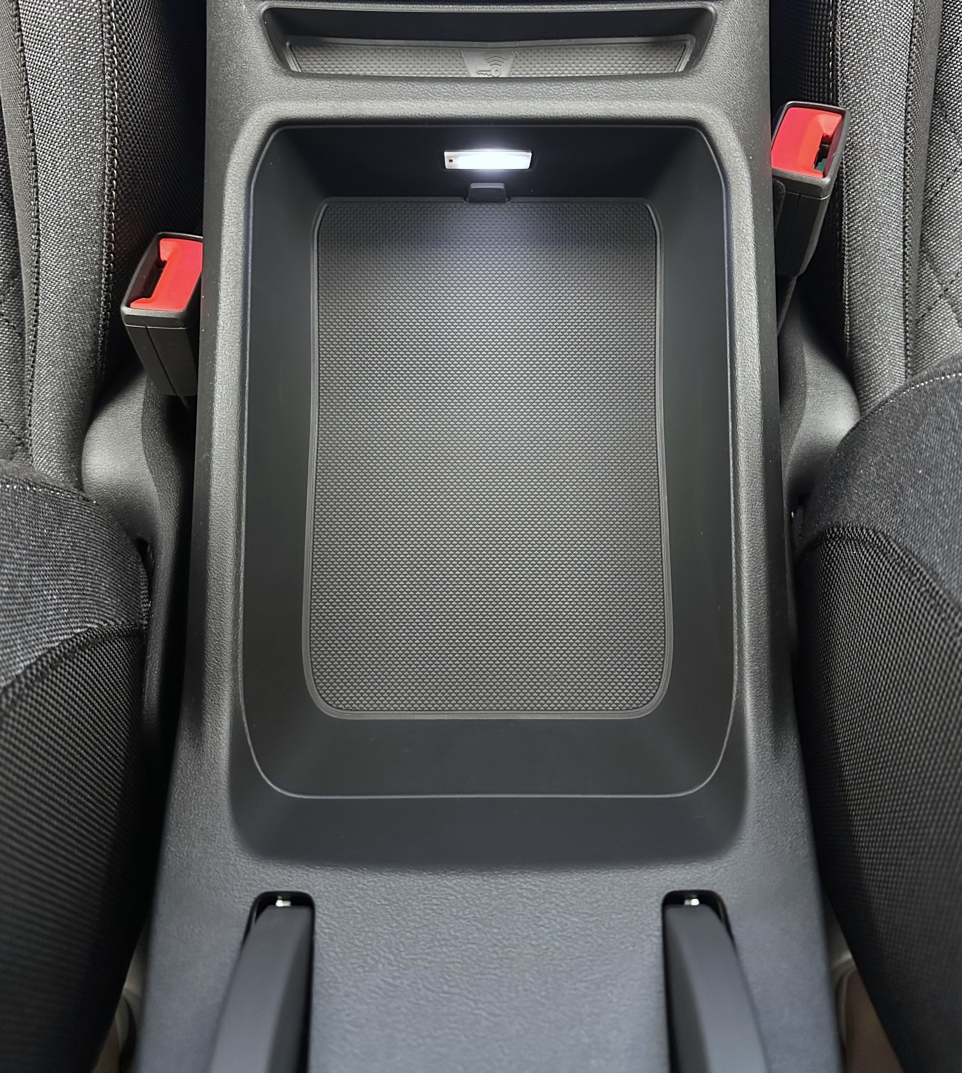 AUDI A6 Avant TDI quattro 150 kW S tronic-image-12