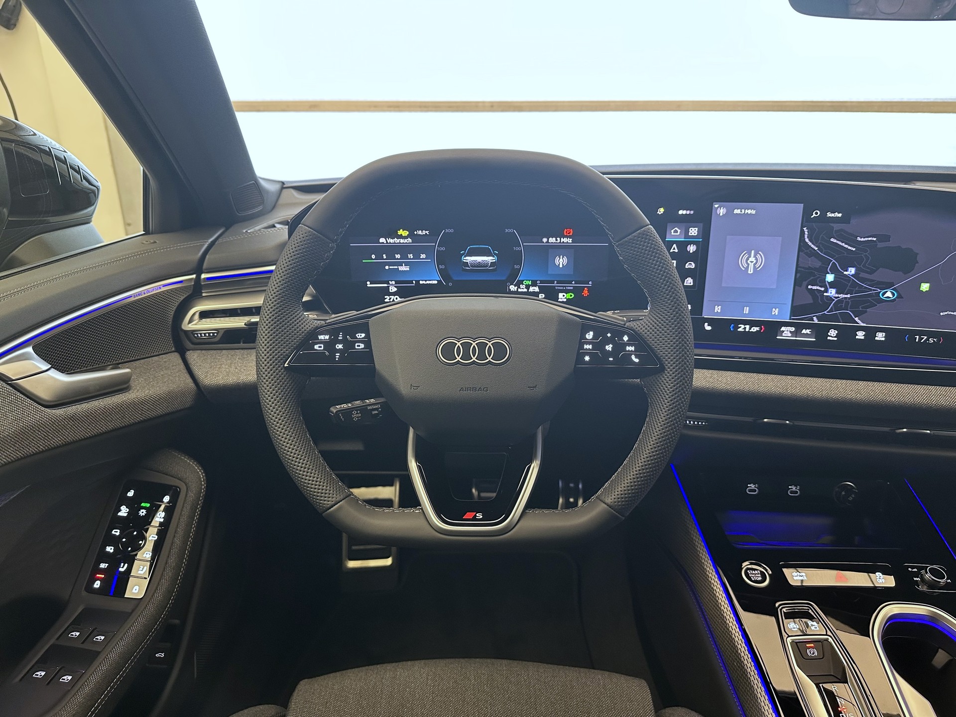 AUDI A6 Avant TDI quattro 150 kW S tronic-image-8