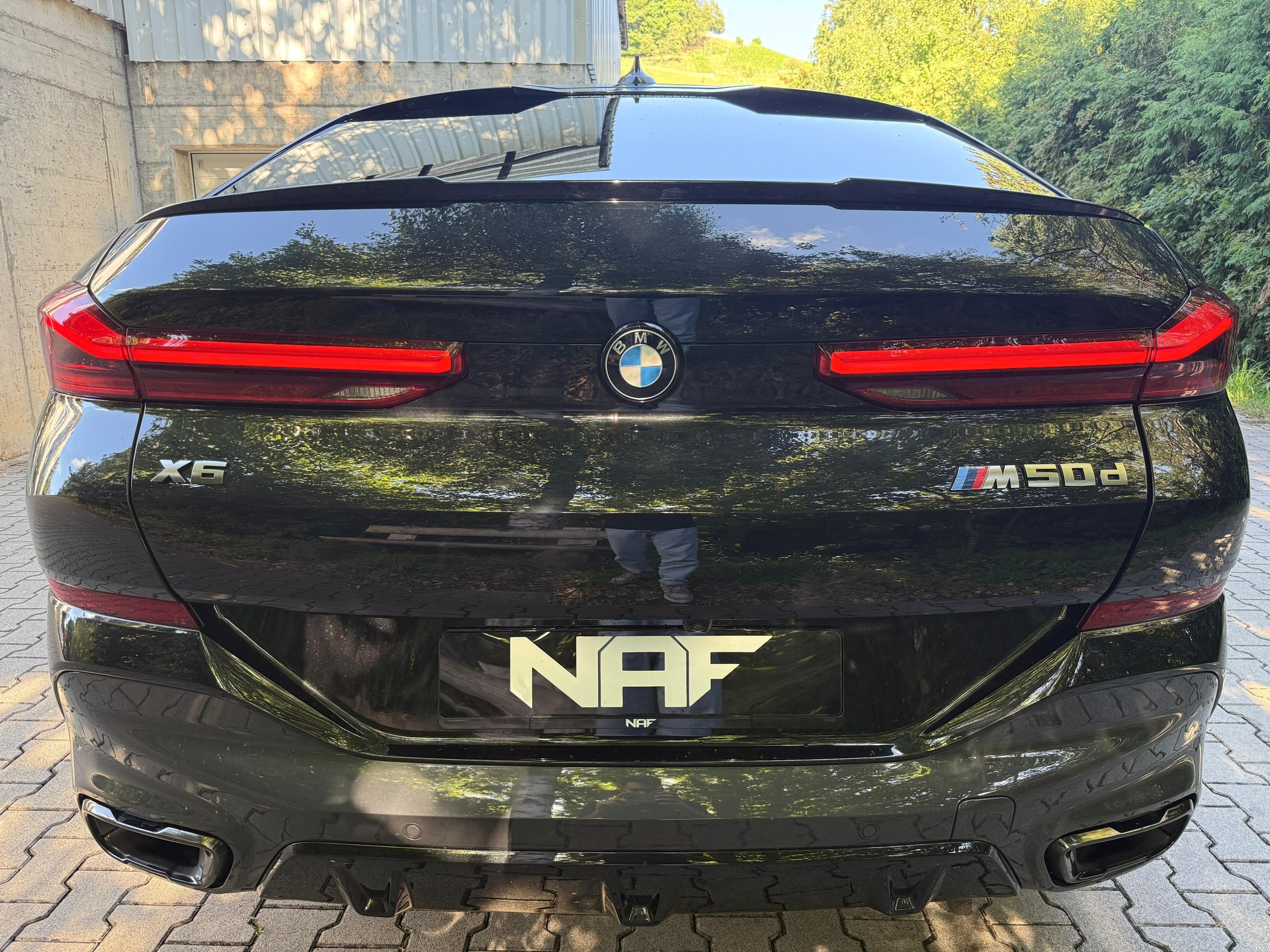 BMW X6 M50d-image-3