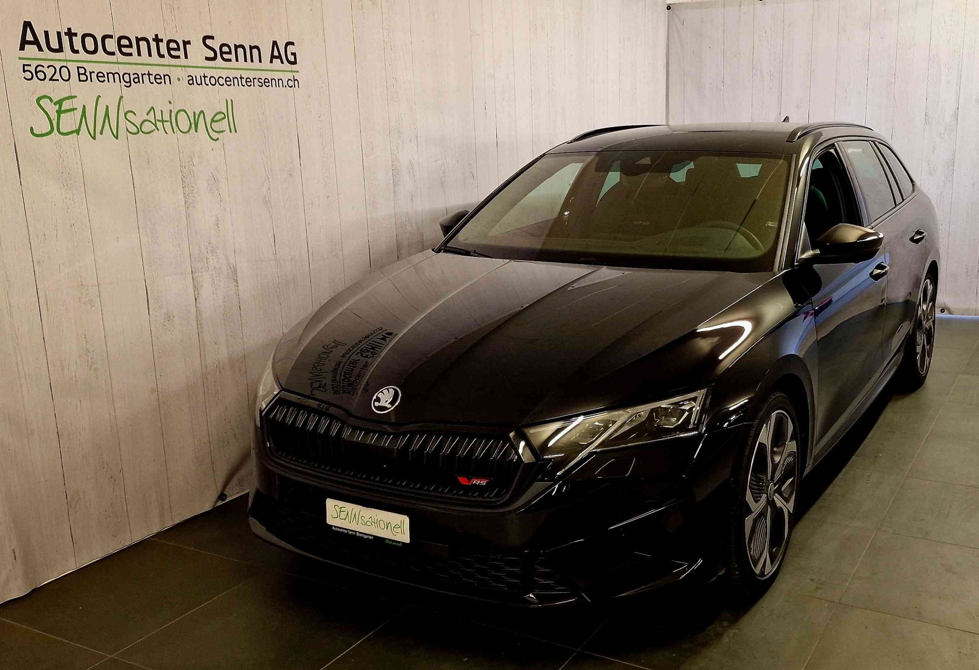 SKODA Octavia Combi 2.0 TSI DSG RS-image-1