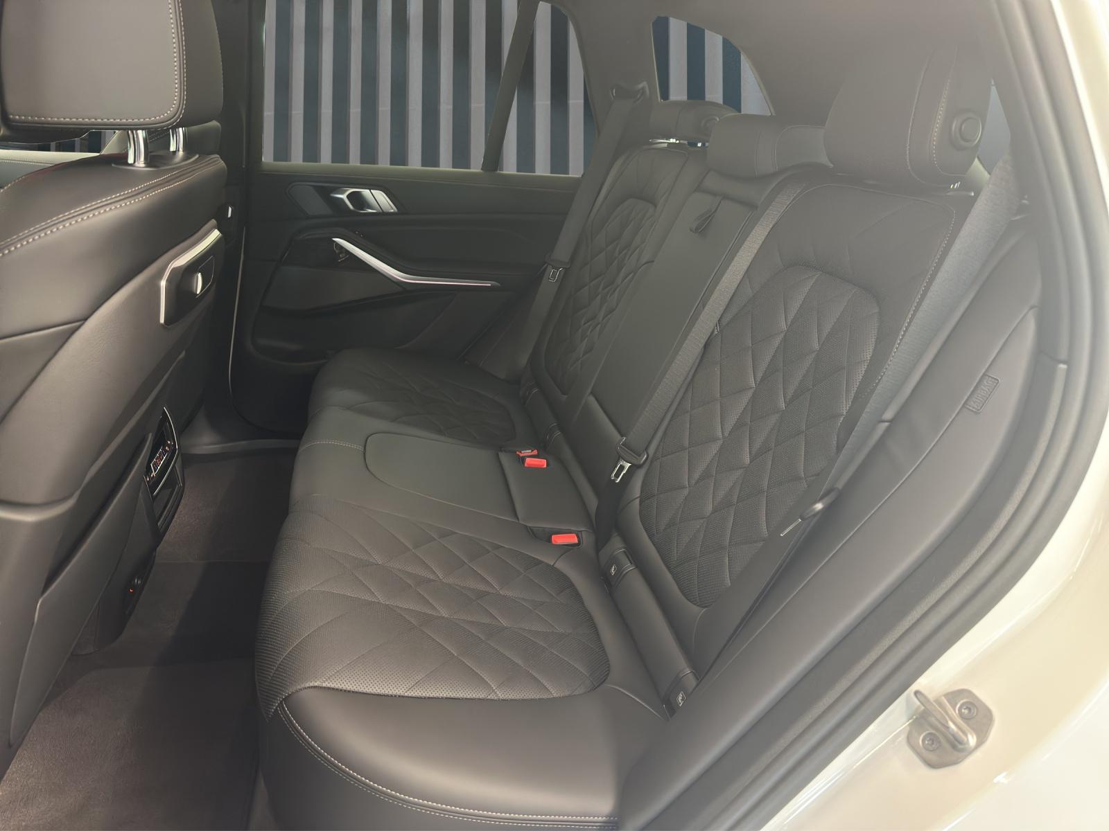 BMW X5 30d xDrive M Sportpaket-image-15