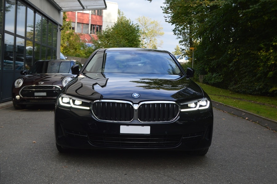 BMW 545e xDrive Steptronic-image-1