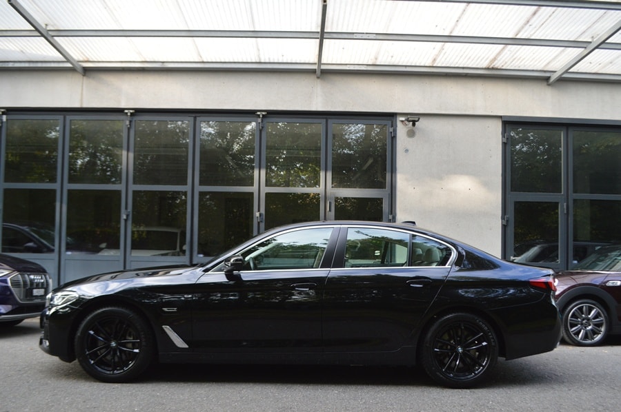 BMW 545e xDrive Steptronic-image-3