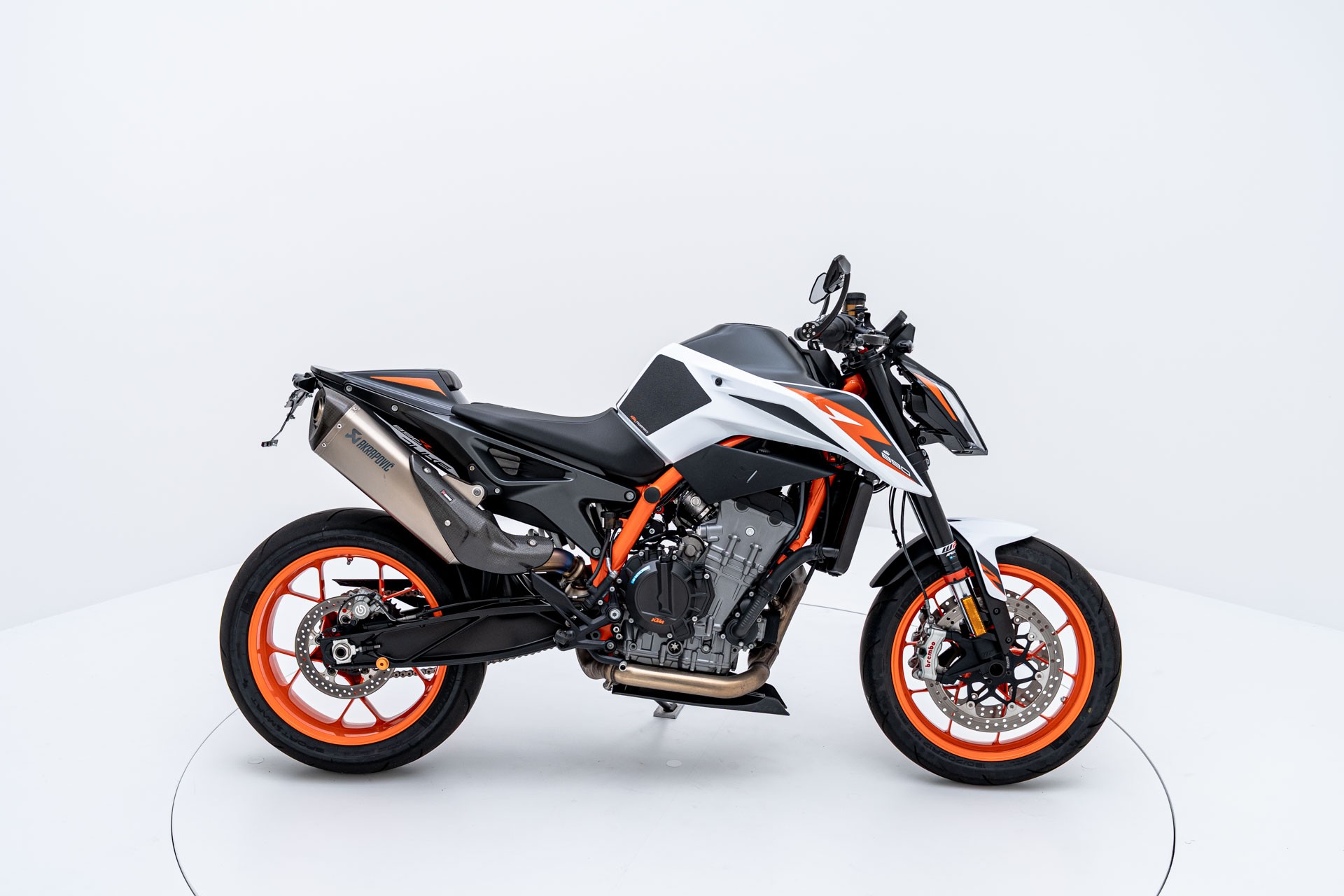 KTM 890 Duke R