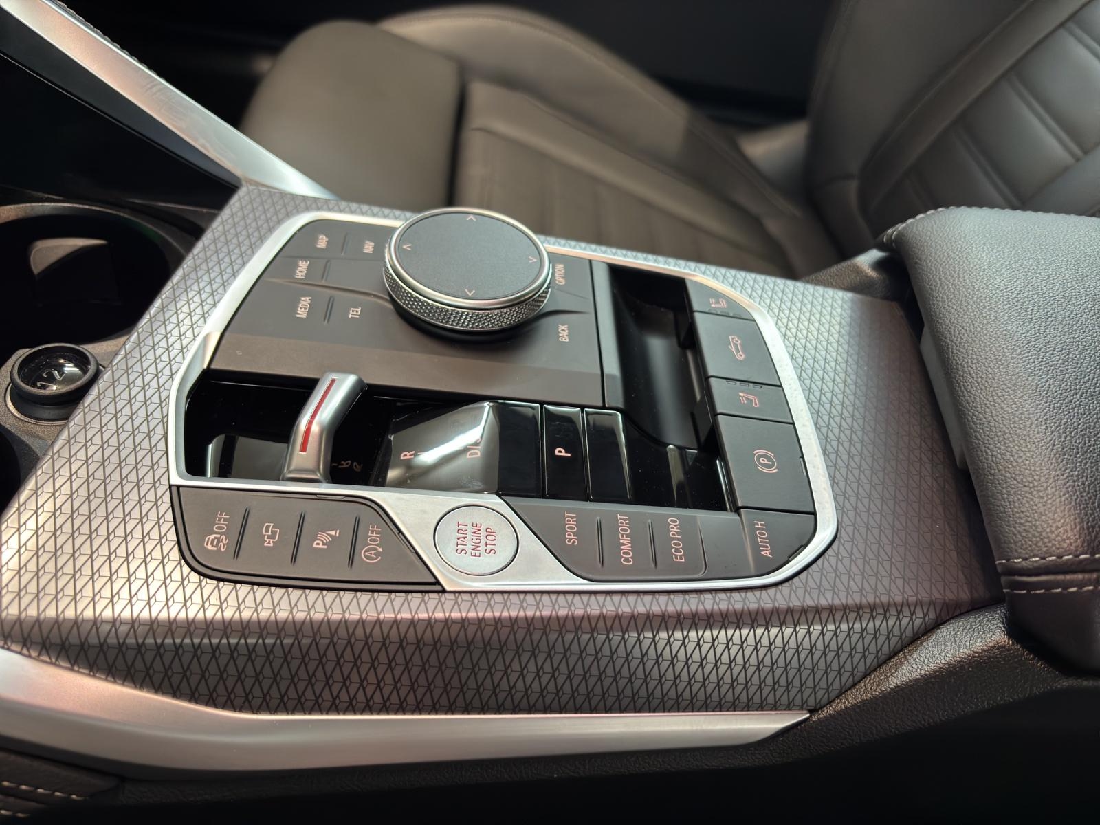 BMW 430i xDrive Cabrio-image-23