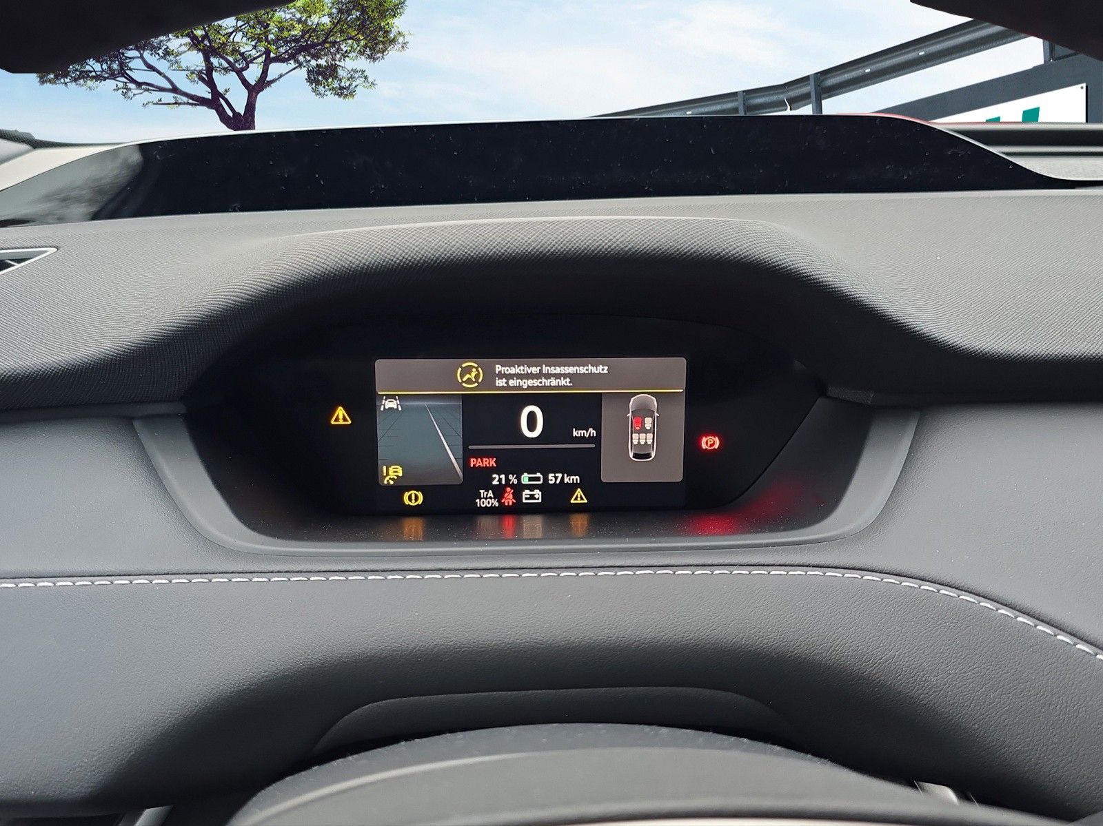 SKODA Enyaq 85x 4x4 RS-image-11