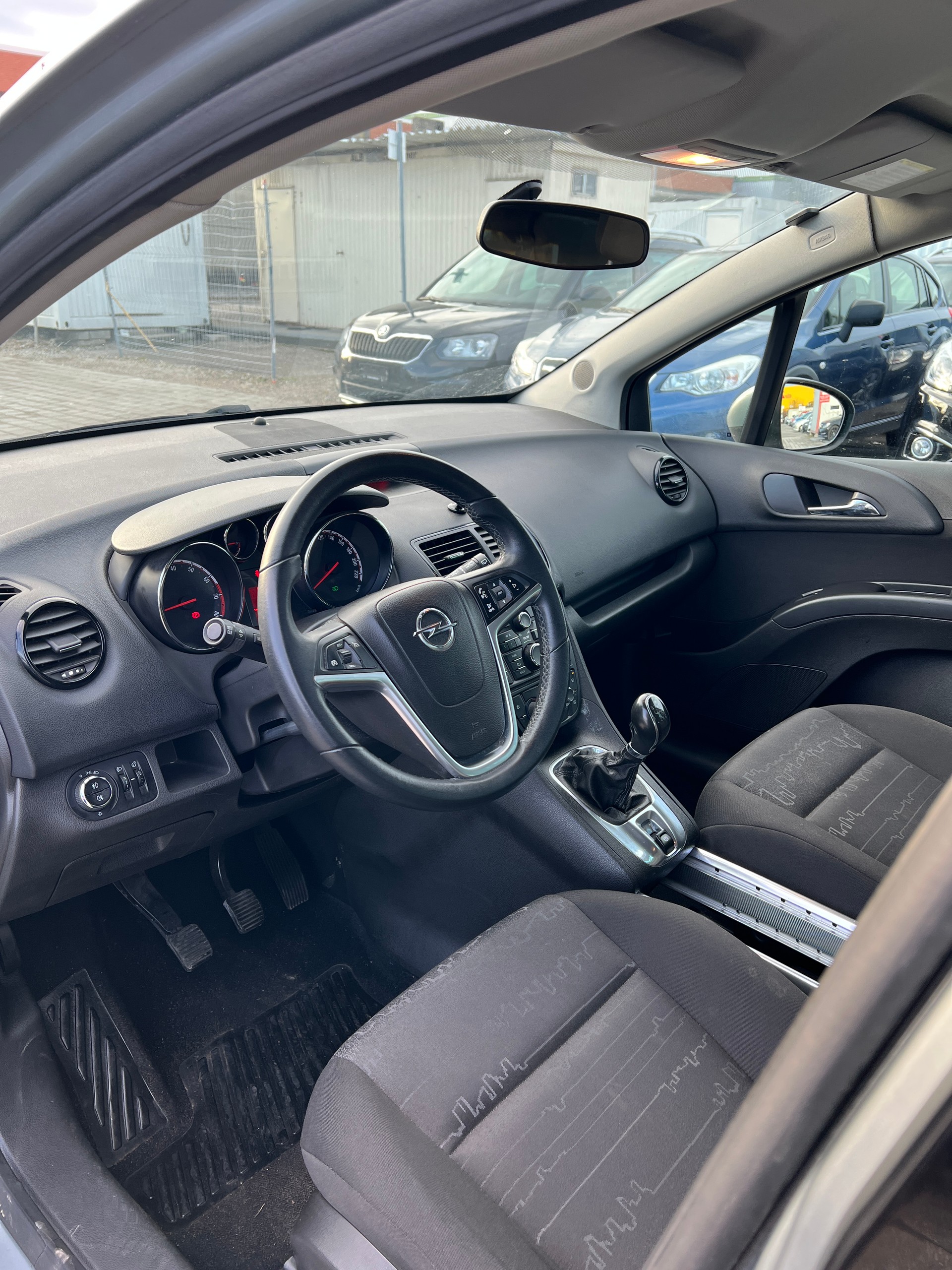 OPEL Meriva 1.4 Turbo Enjoy (Klima * Alufelgen * 8 Fachbereift * Multilenkrad * BO5)-image-12