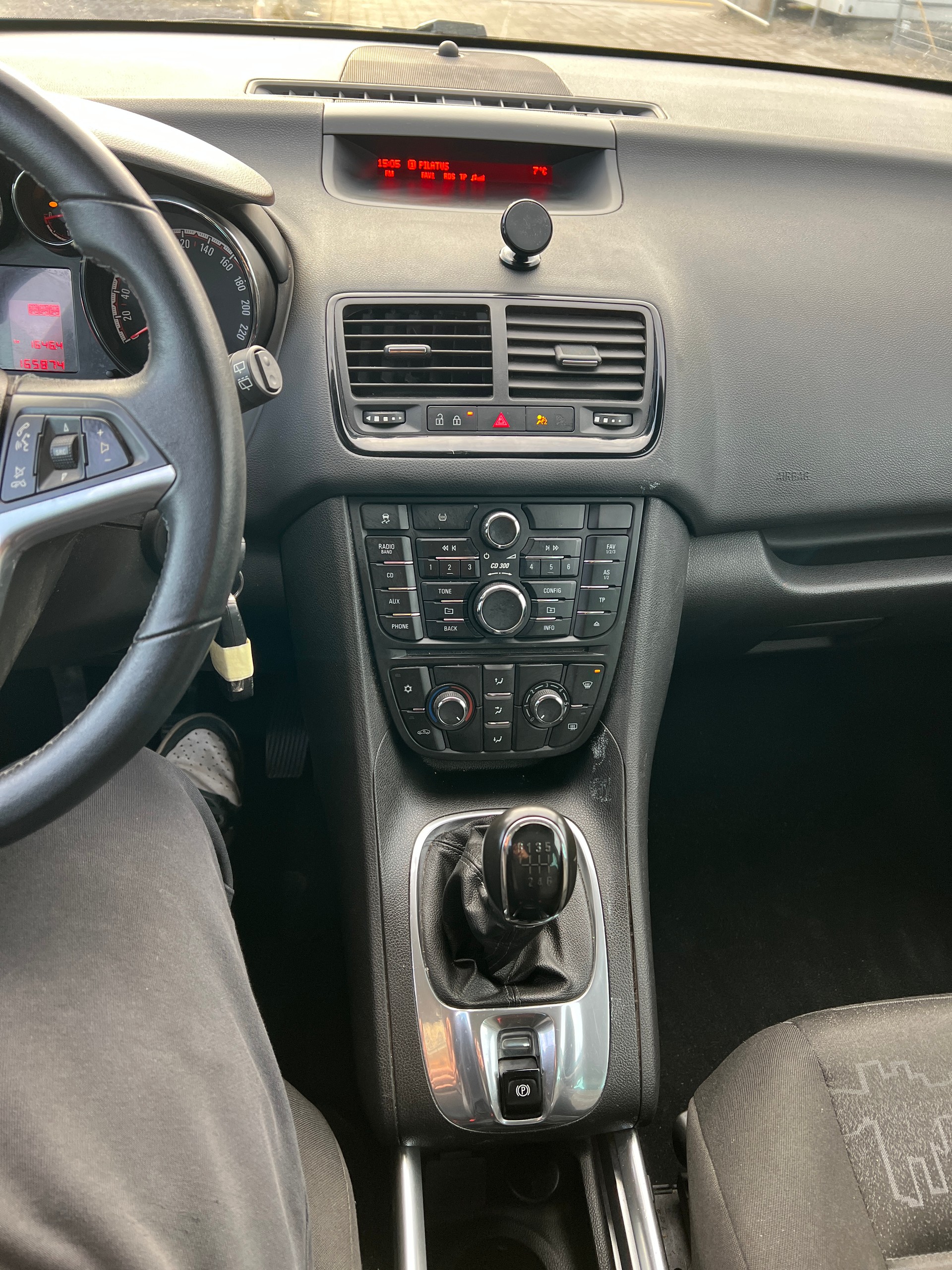 OPEL Meriva 1.4 Turbo Enjoy (Klima * Alufelgen * 8 Fachbereift * Multilenkrad * BO5)-image-10