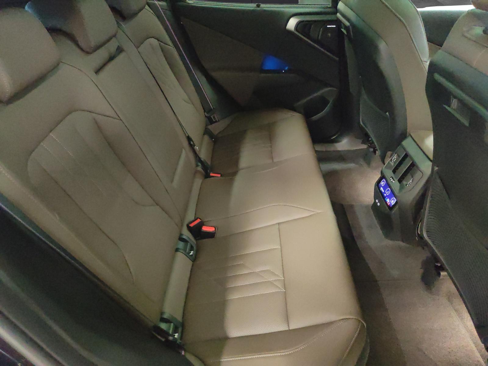 BMW X3 40d xDrive-image-16